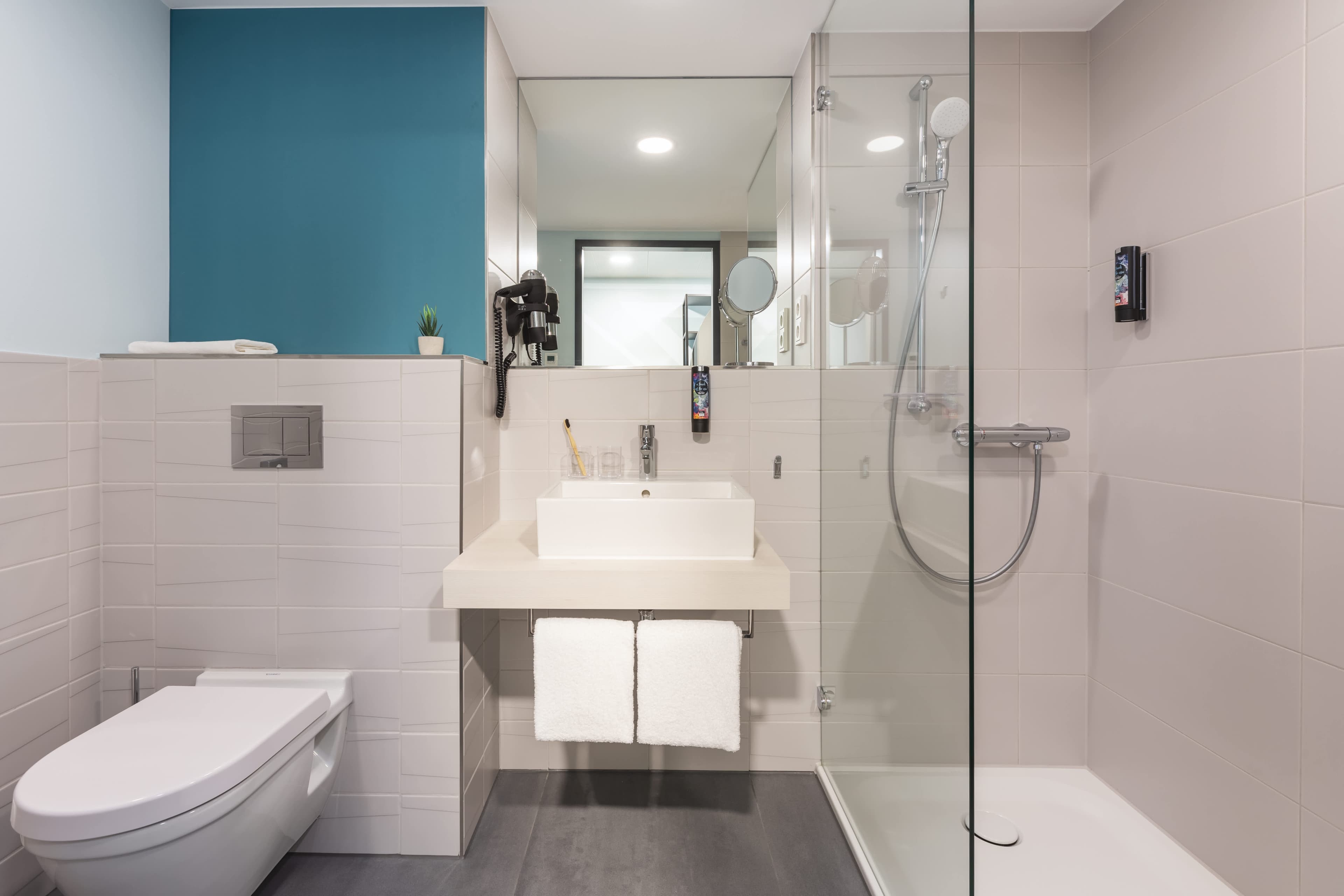 Holiday Inn - the niu, Seven Dusseldorf Ost Ansicht 5
