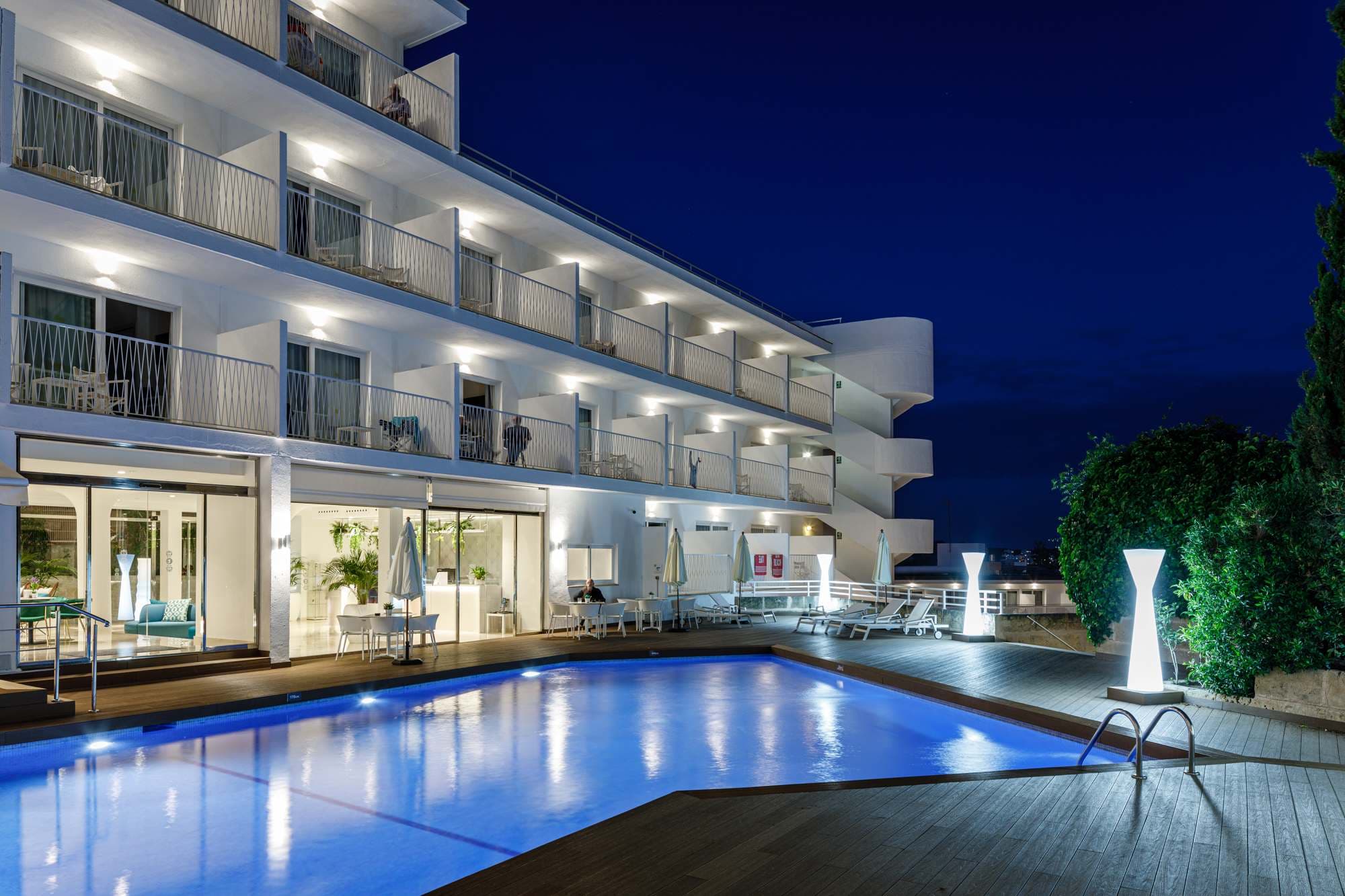 Hotel Tora