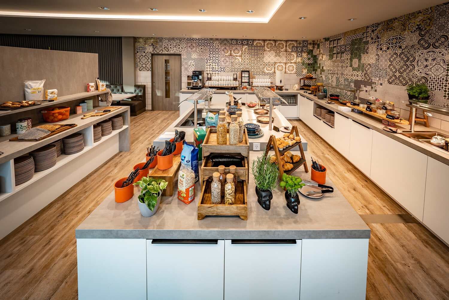 LOGINN Hotel Stuttgart Zuffenhausen Ansicht 9