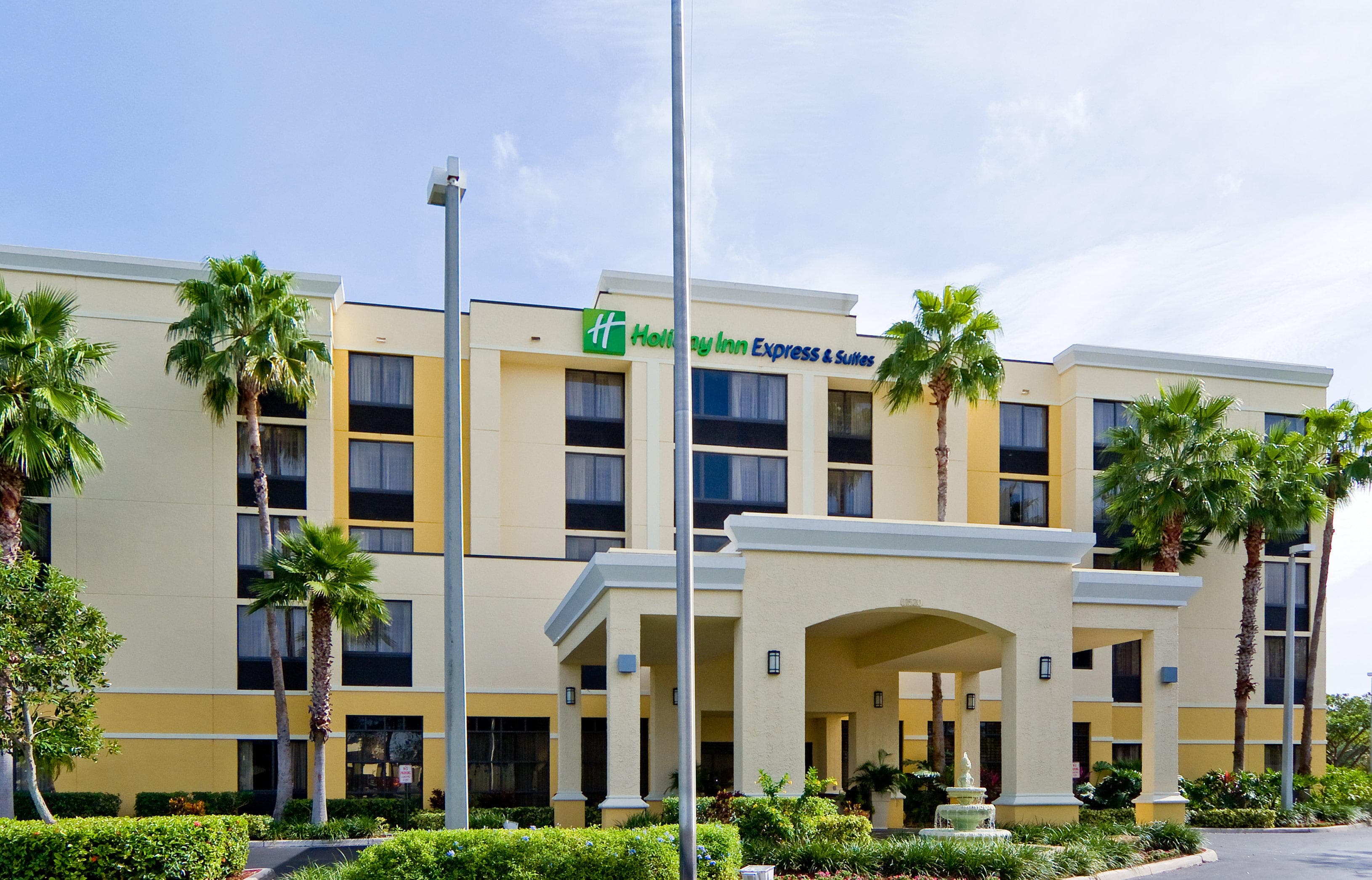 Holiday Inn Express & Suites Kendall East-Miami