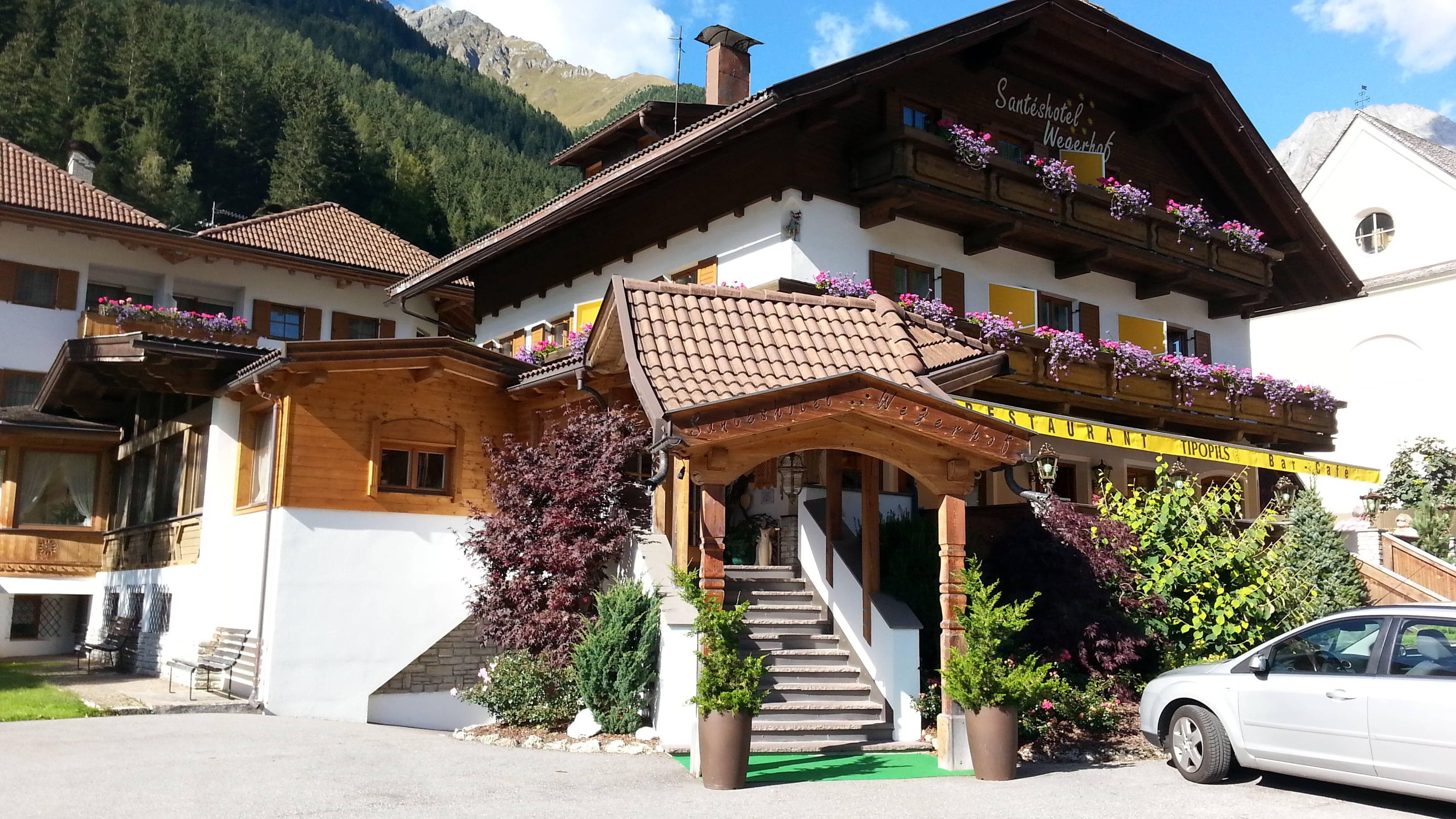 Santeshotel Ansicht 3