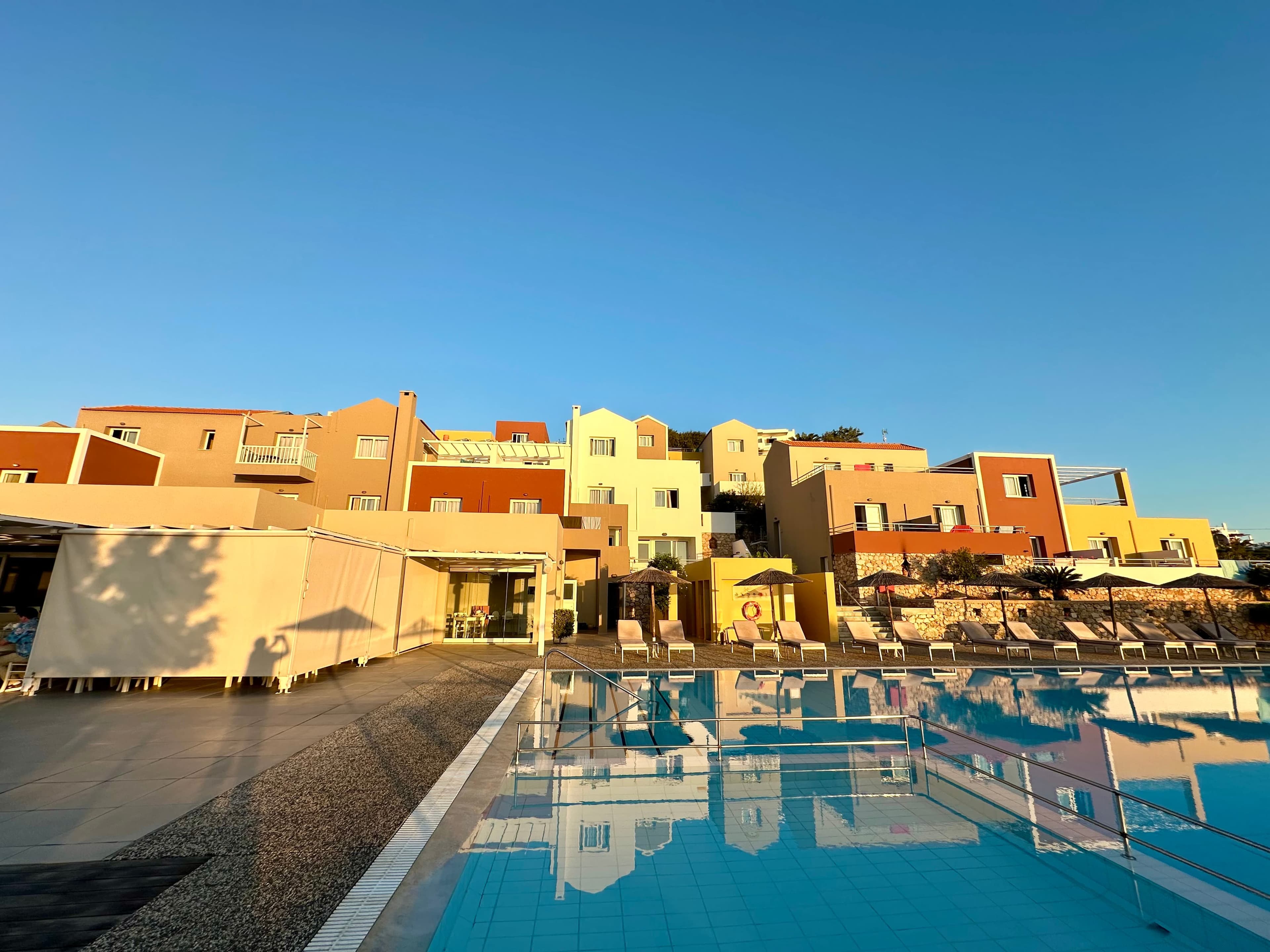 Hotel Apolis Ansicht 2