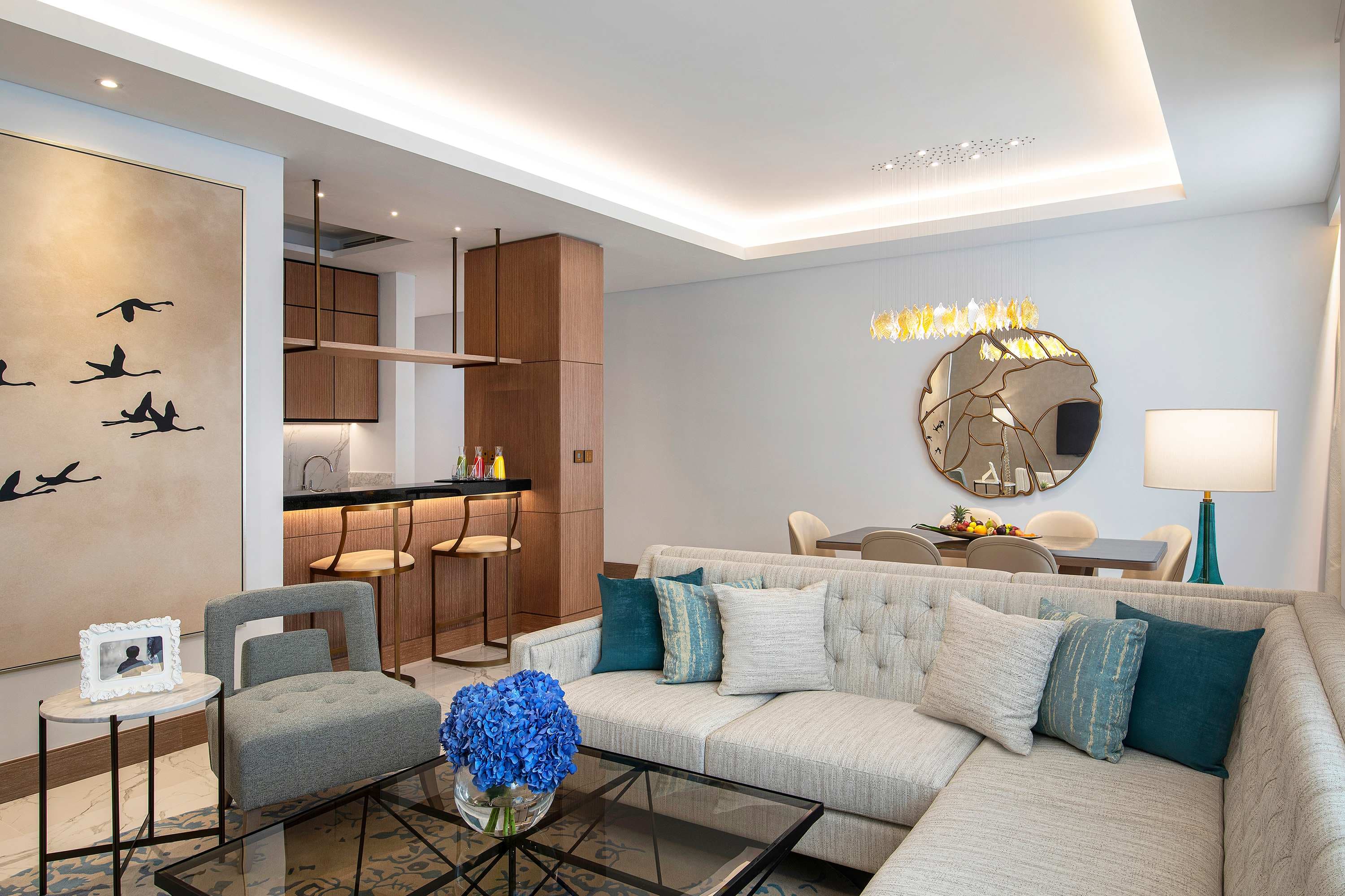 Al Jaddaf Rotana Suite Hotel