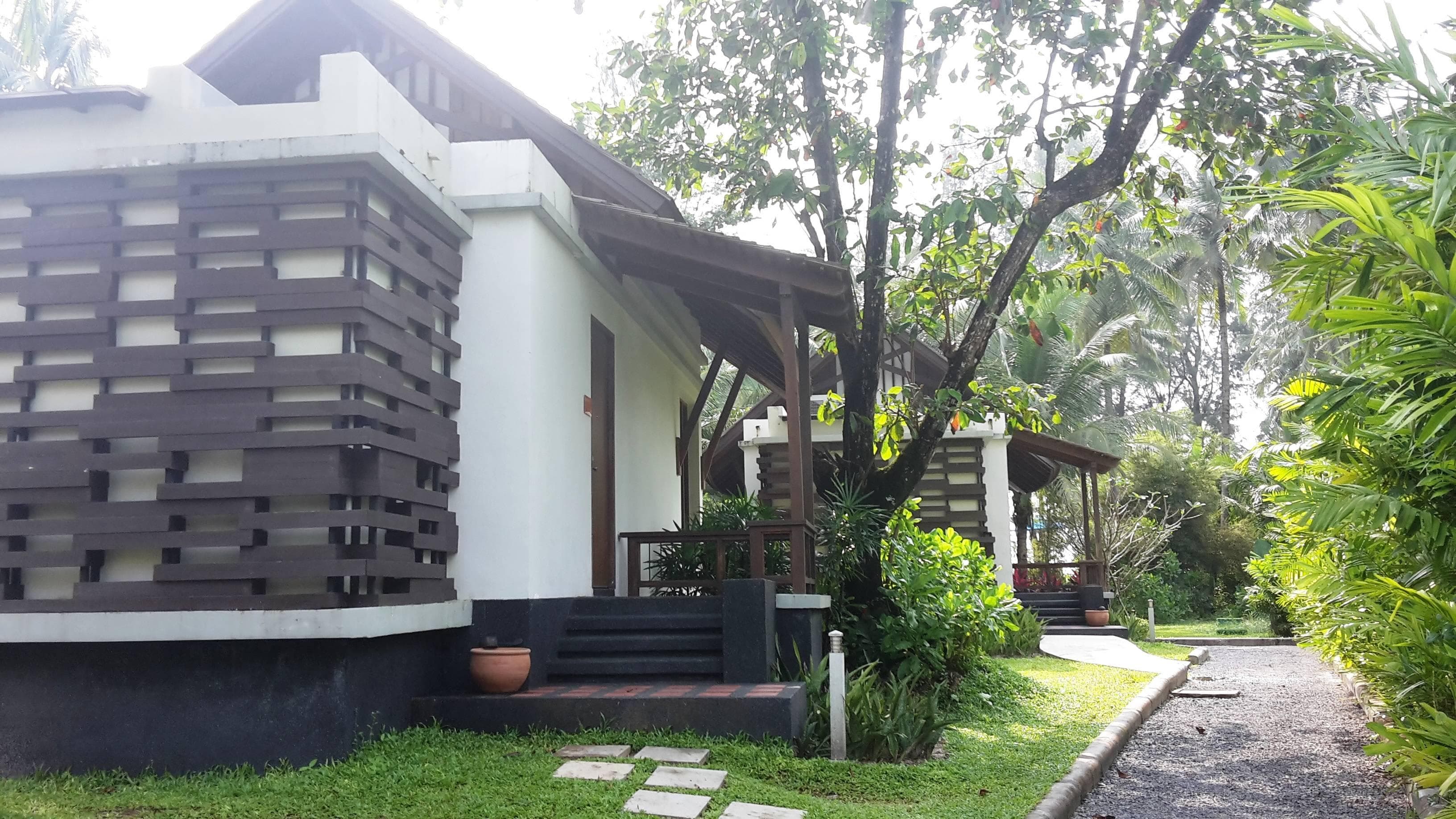 Outrigger Khao Lak Beach Resort Ansicht 3