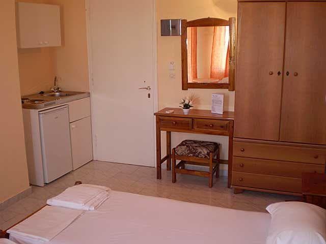 Leonidas Hotel & Studios Ansicht 3