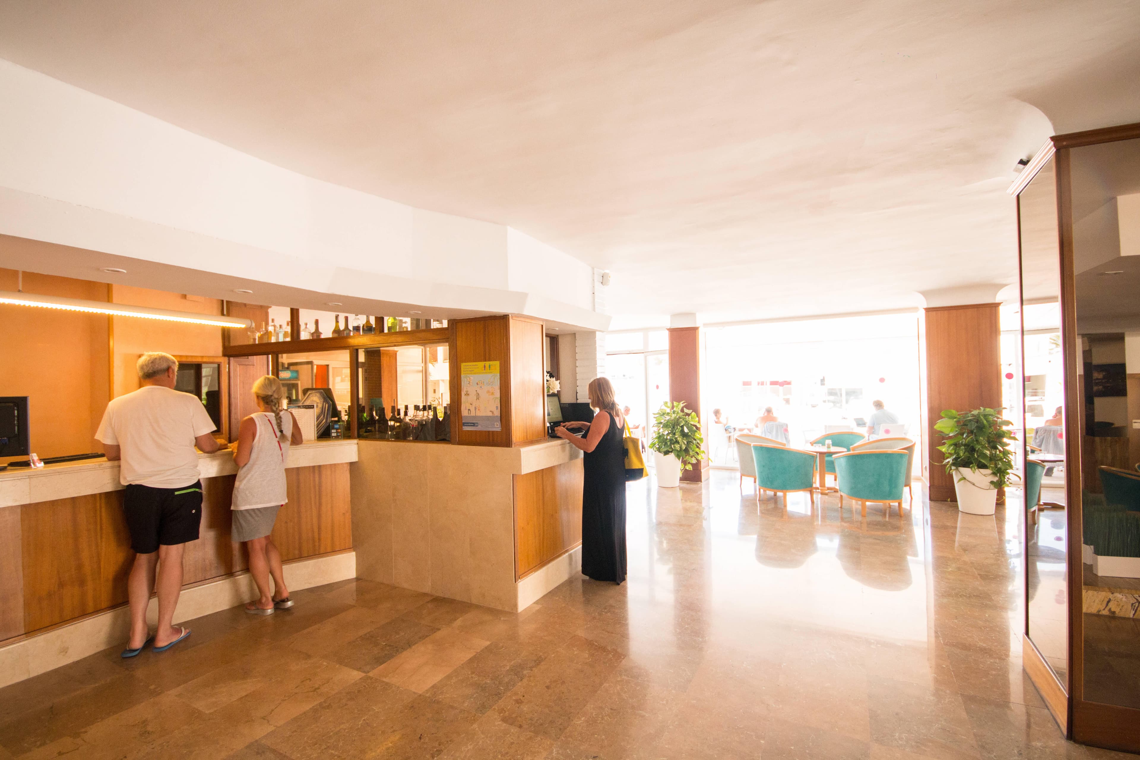 Hotel Amic Miraflores Ansicht 9