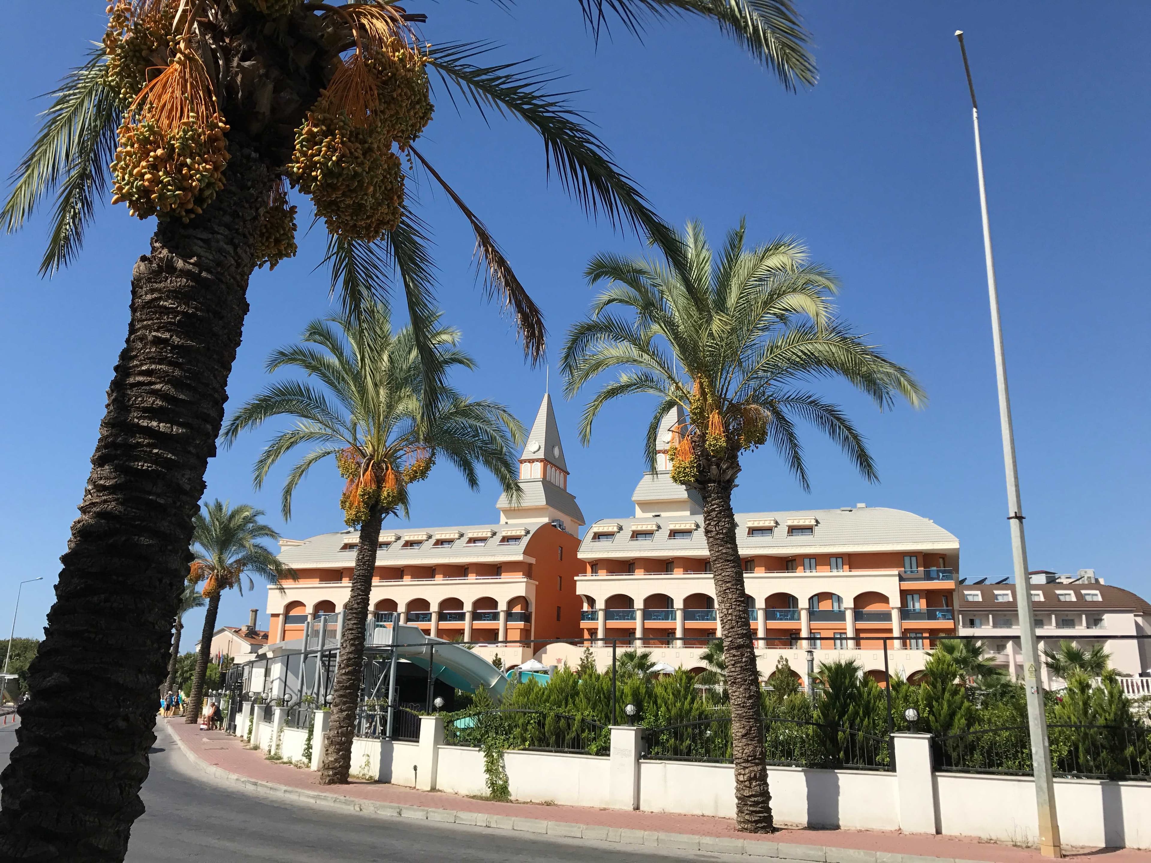 Orange Palace Side Ansicht 3
