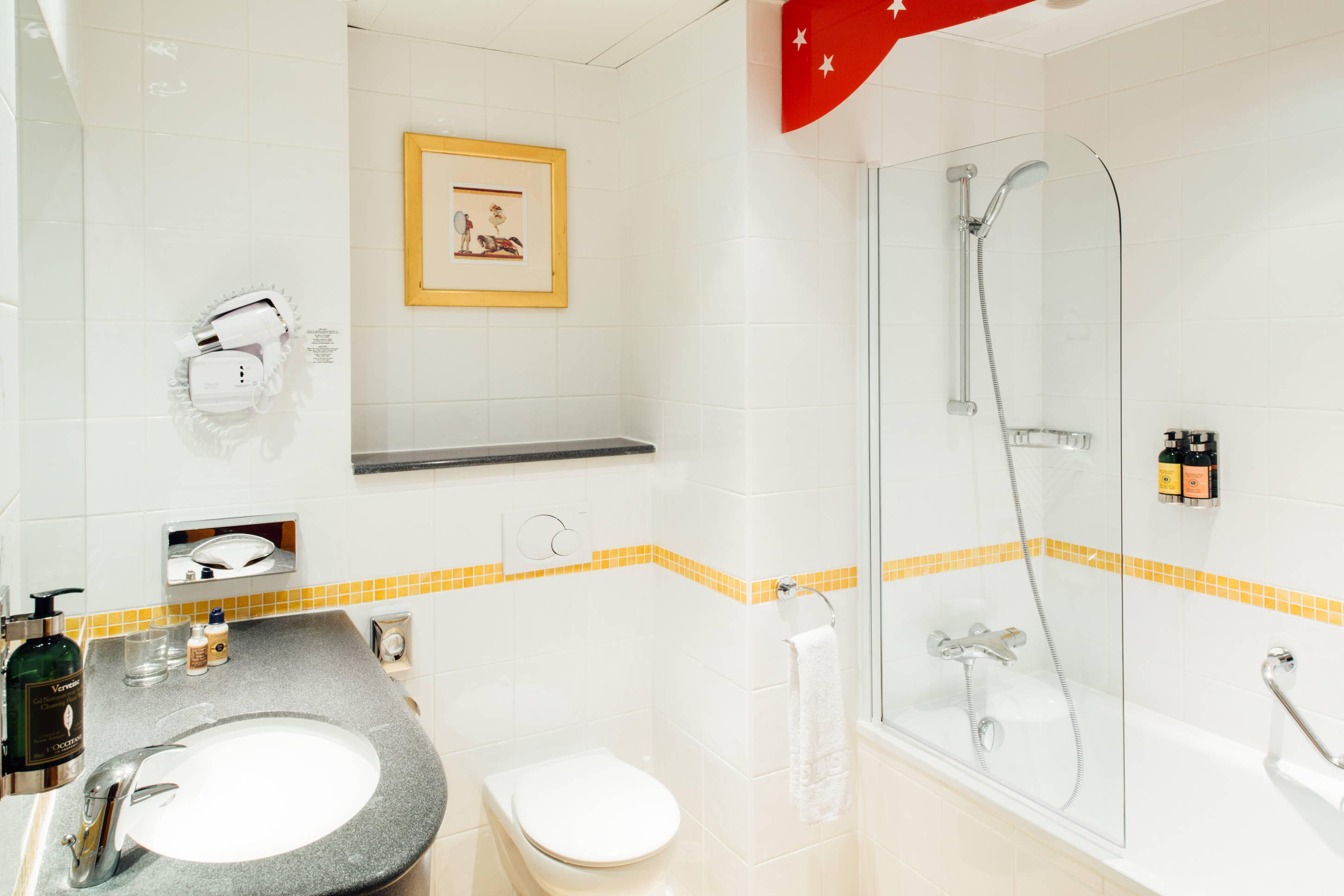 Grand Magic Hotel Ansicht 6