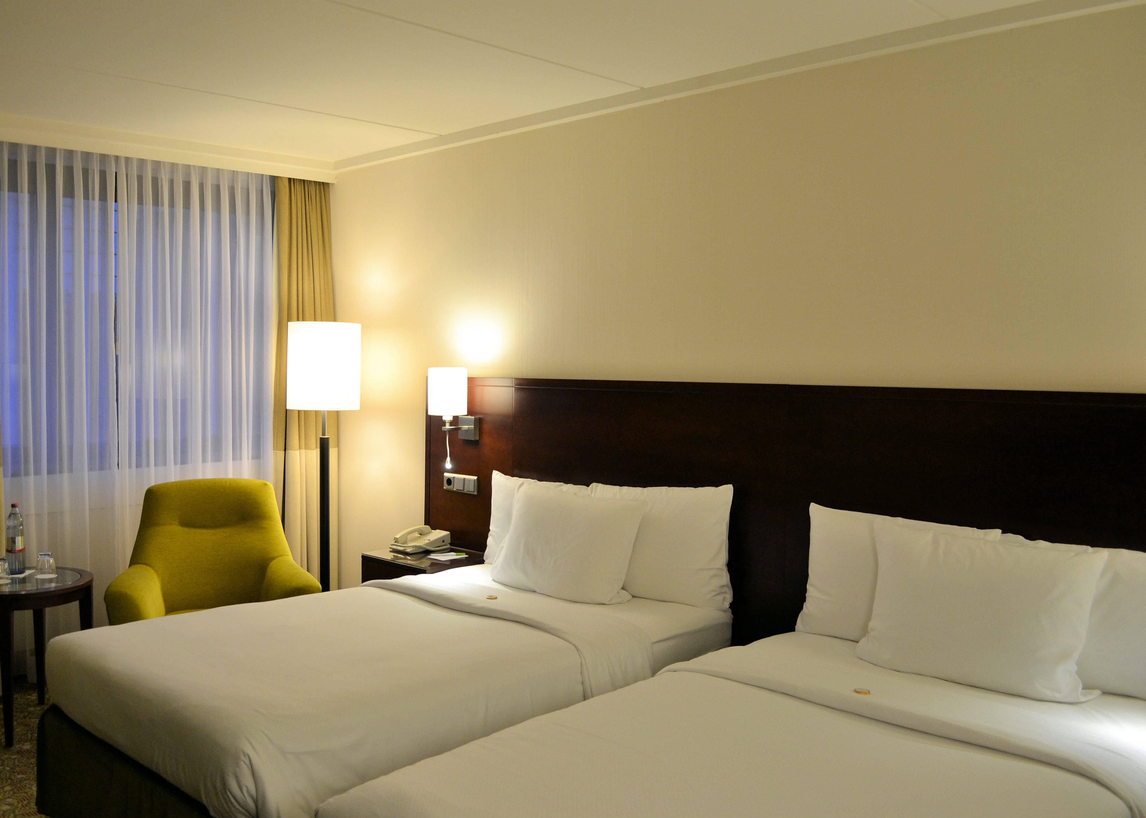 Courtyard by Marriott Düsseldorf Seestern Ansicht 4