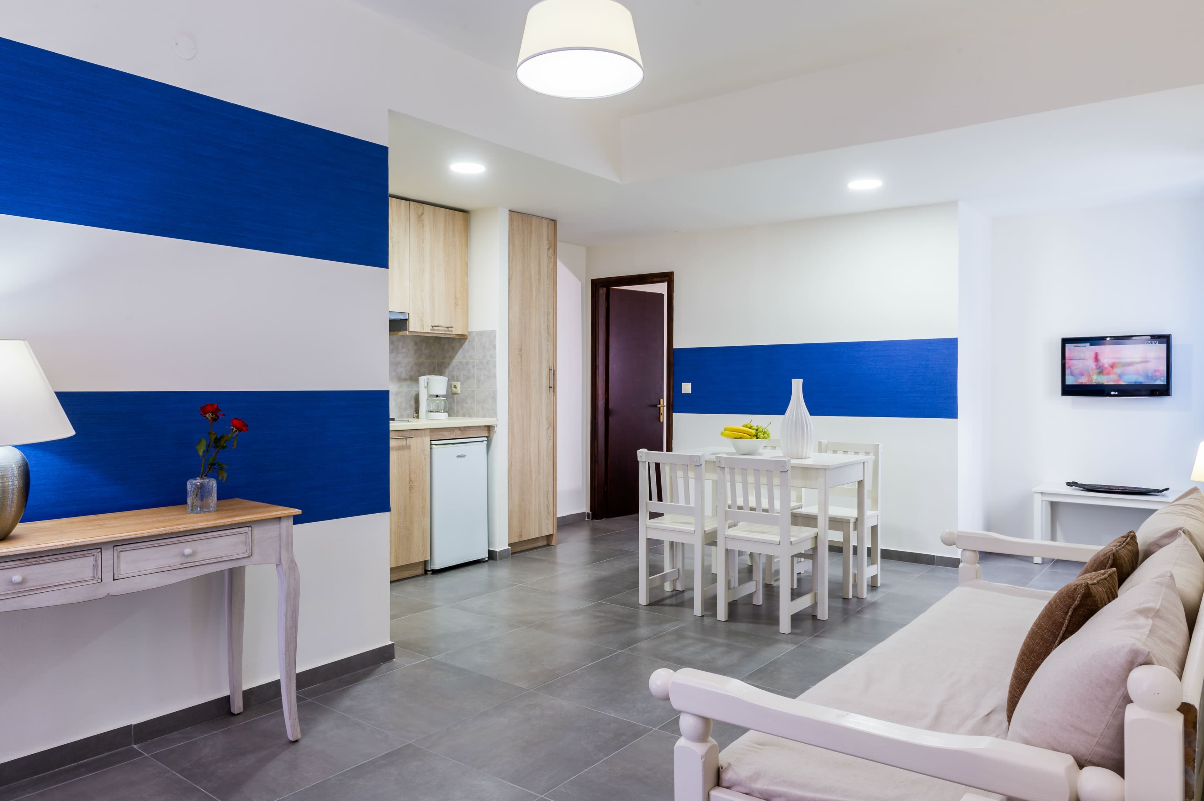 Hotel Angela Studios & Apartments
