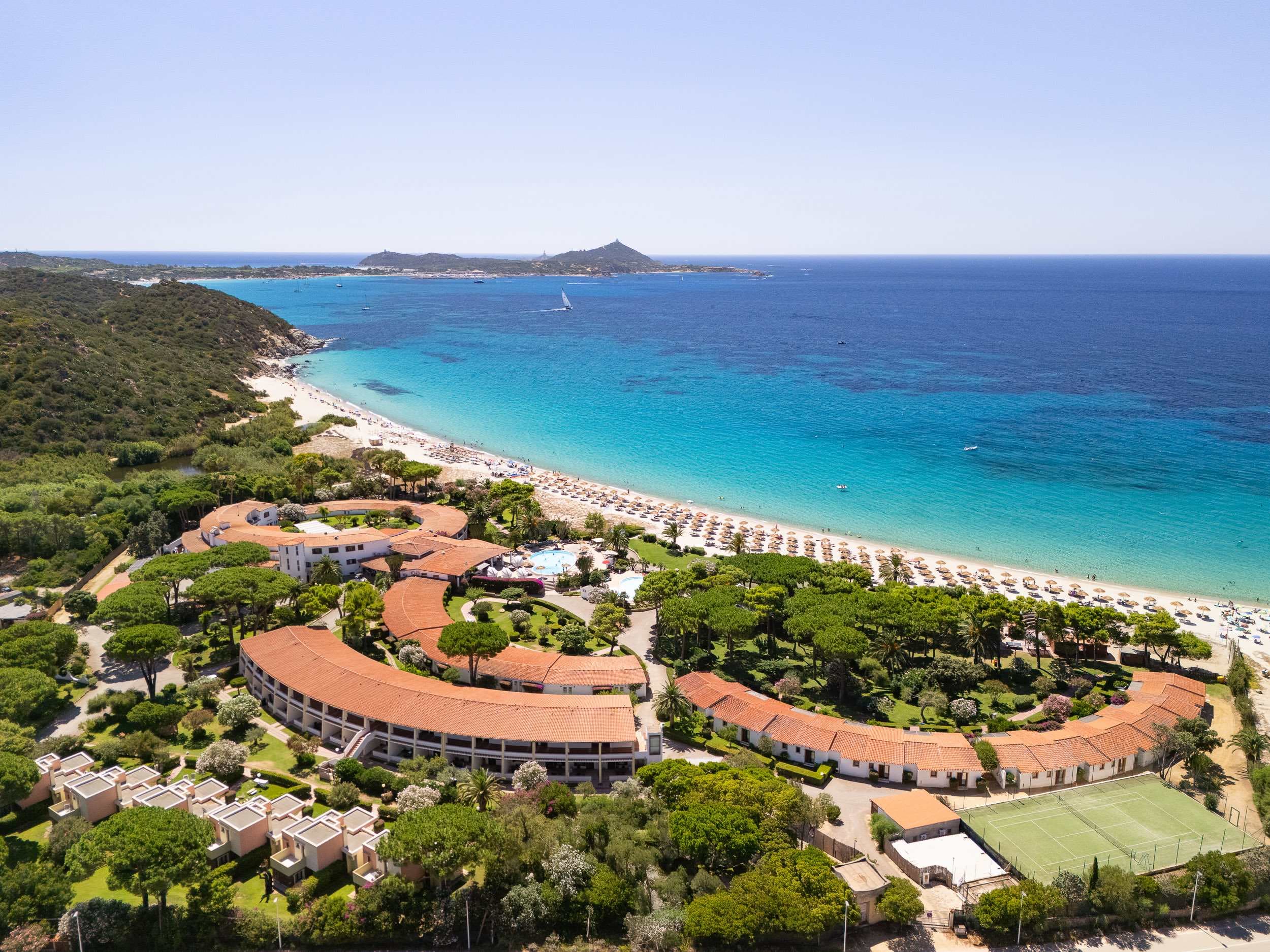 Cormoran Hotel & Residence