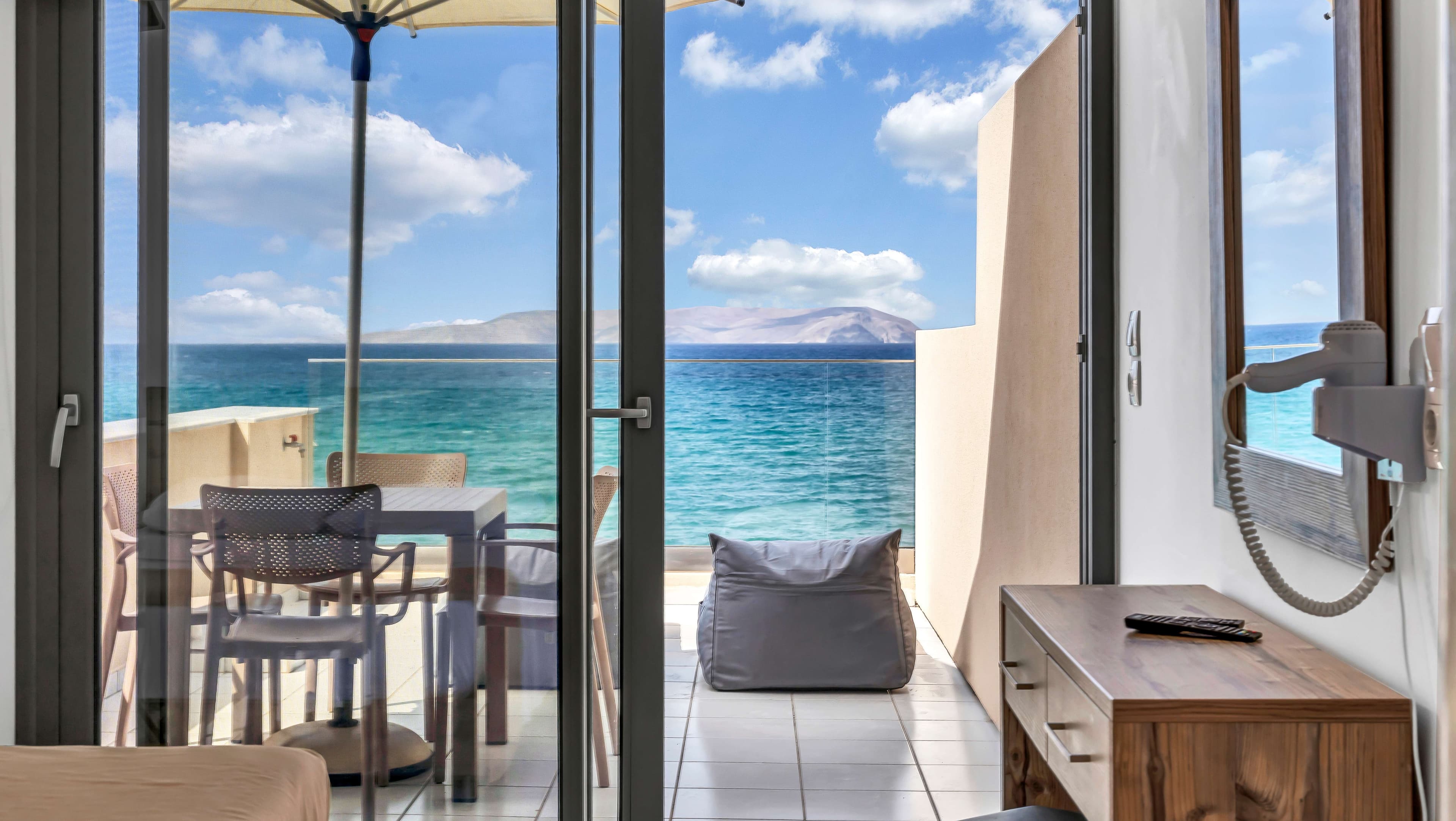 Almare Beach Hotel Ansicht 6