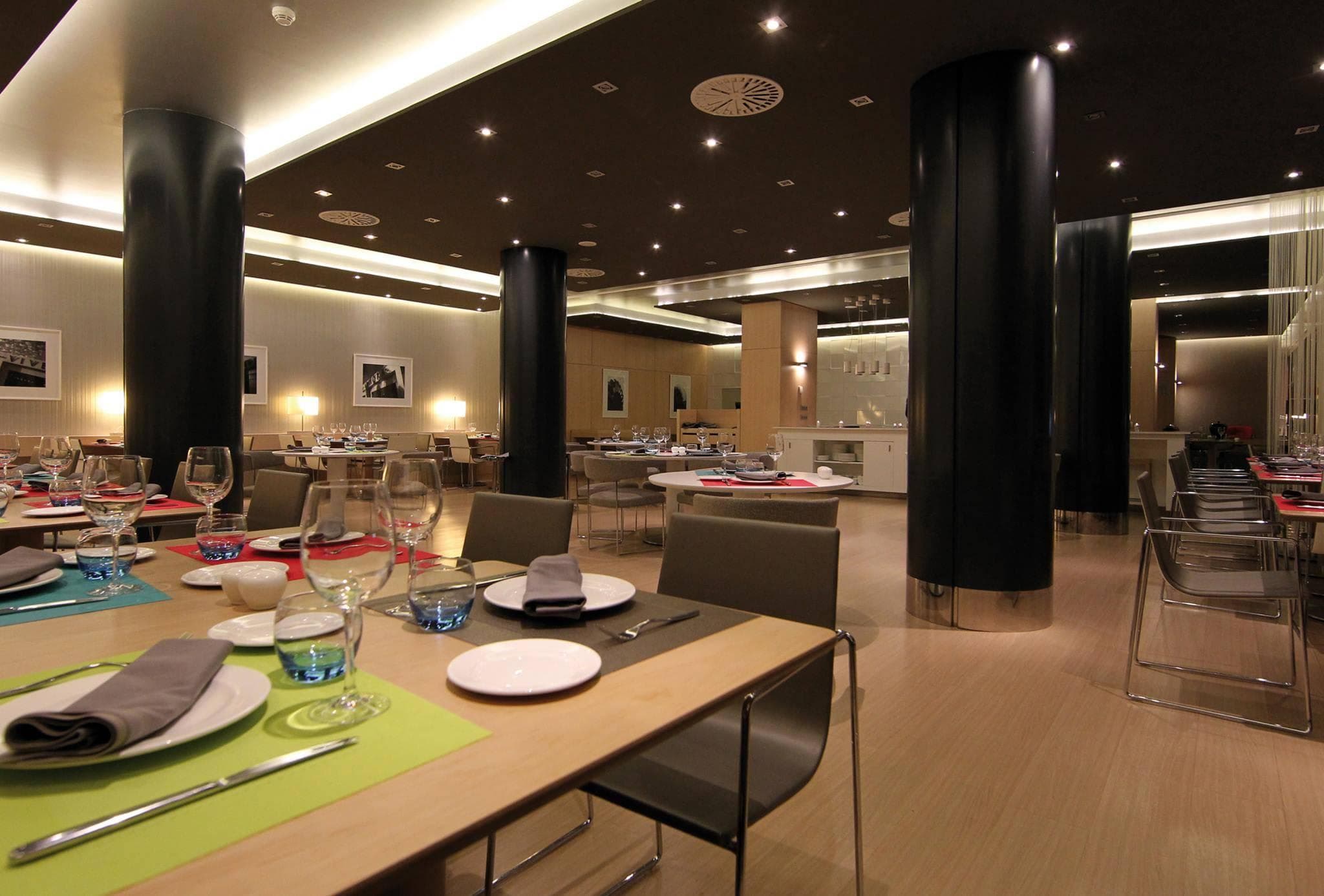 DoubleTree by Hilton Girona Ansicht 7