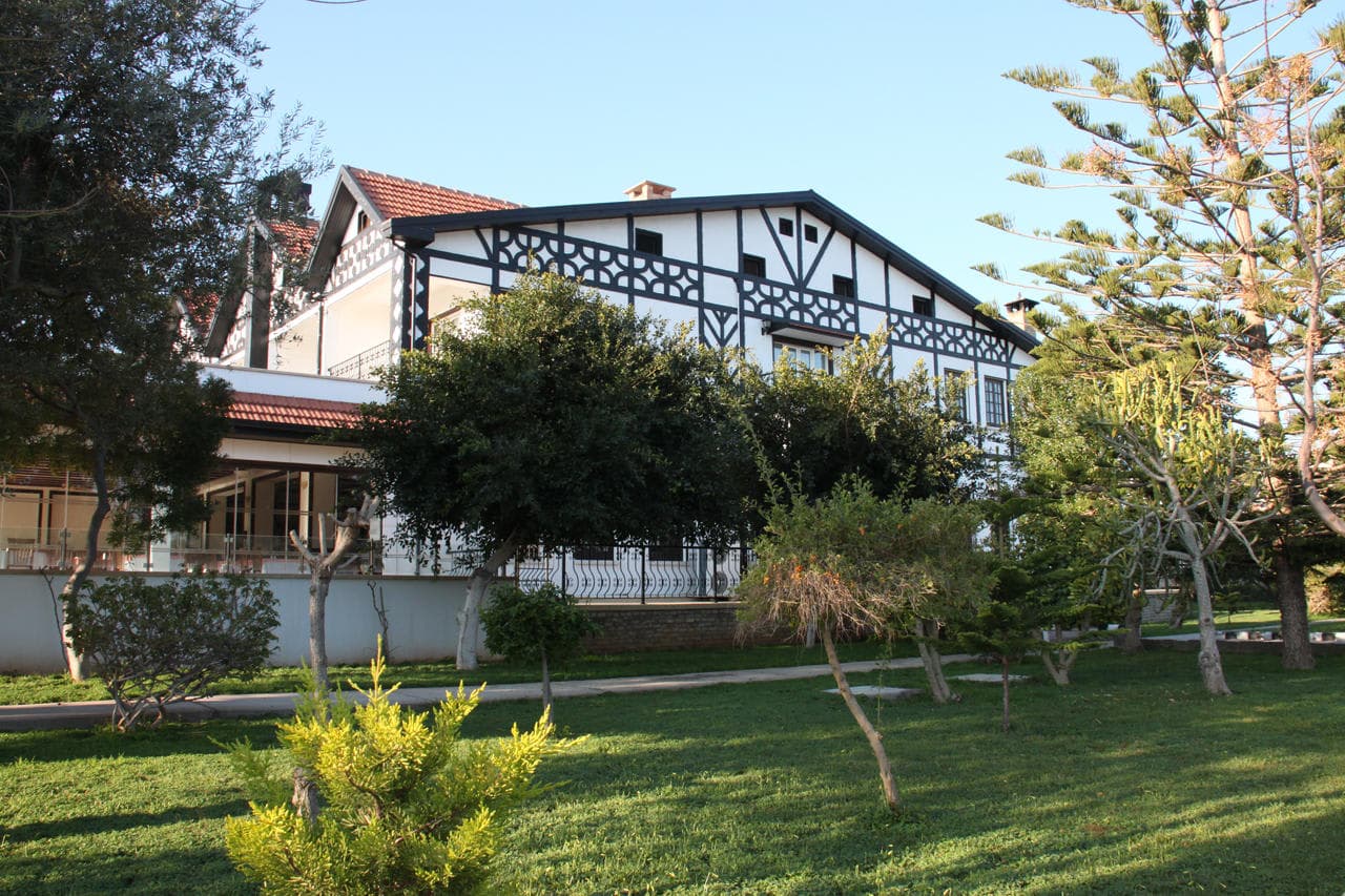 The Ship Inn Hotel & Villas