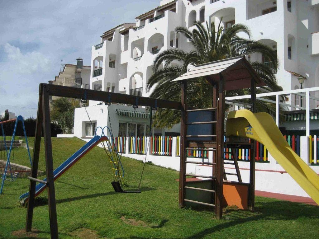 Hotel Holiday Center Ansicht 2