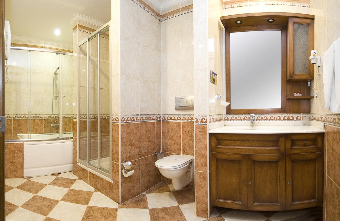 Golden Crown Hotel Ansicht 4