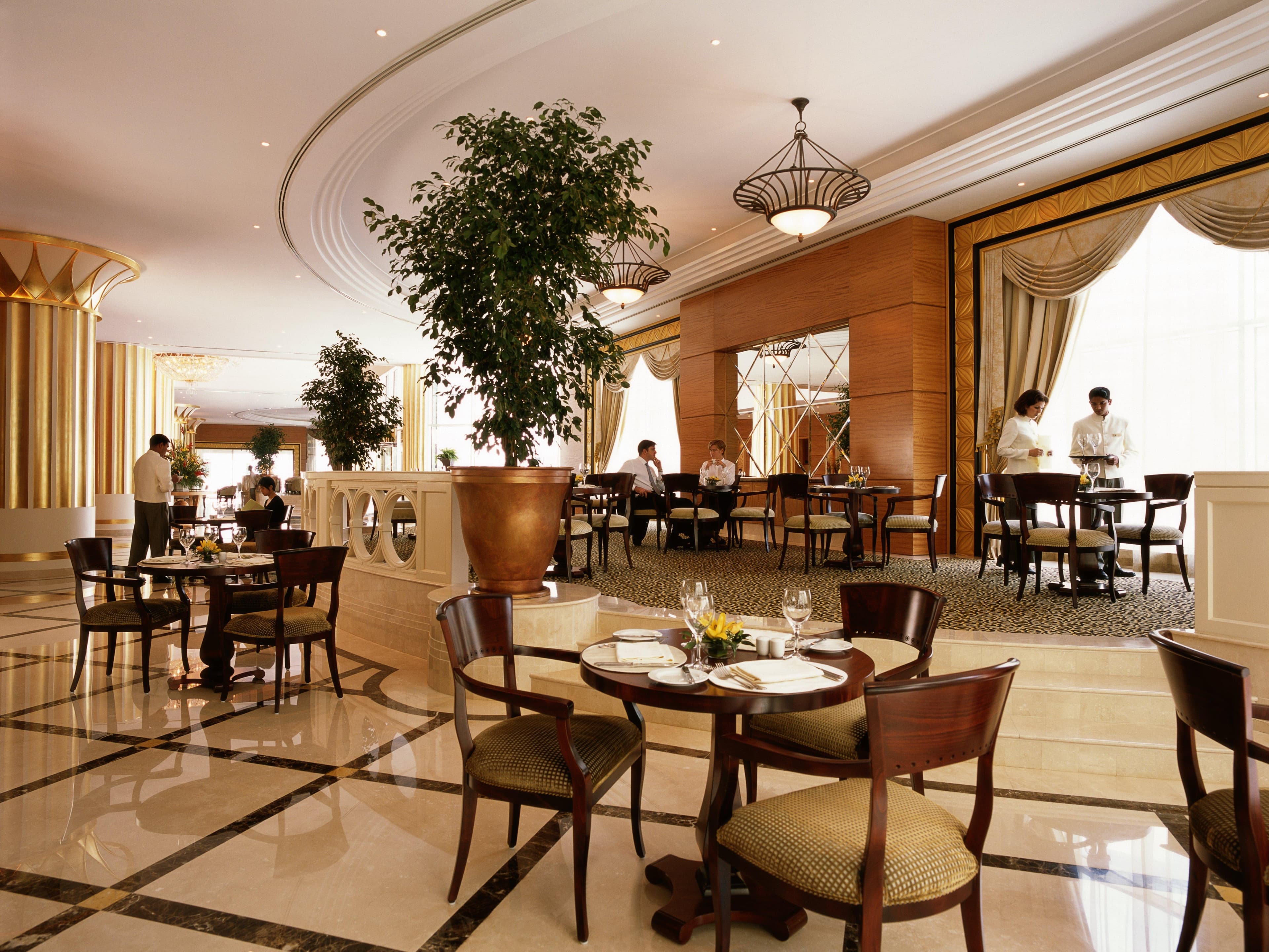 Corniche Hotel Abu Dhabi Ansicht 7