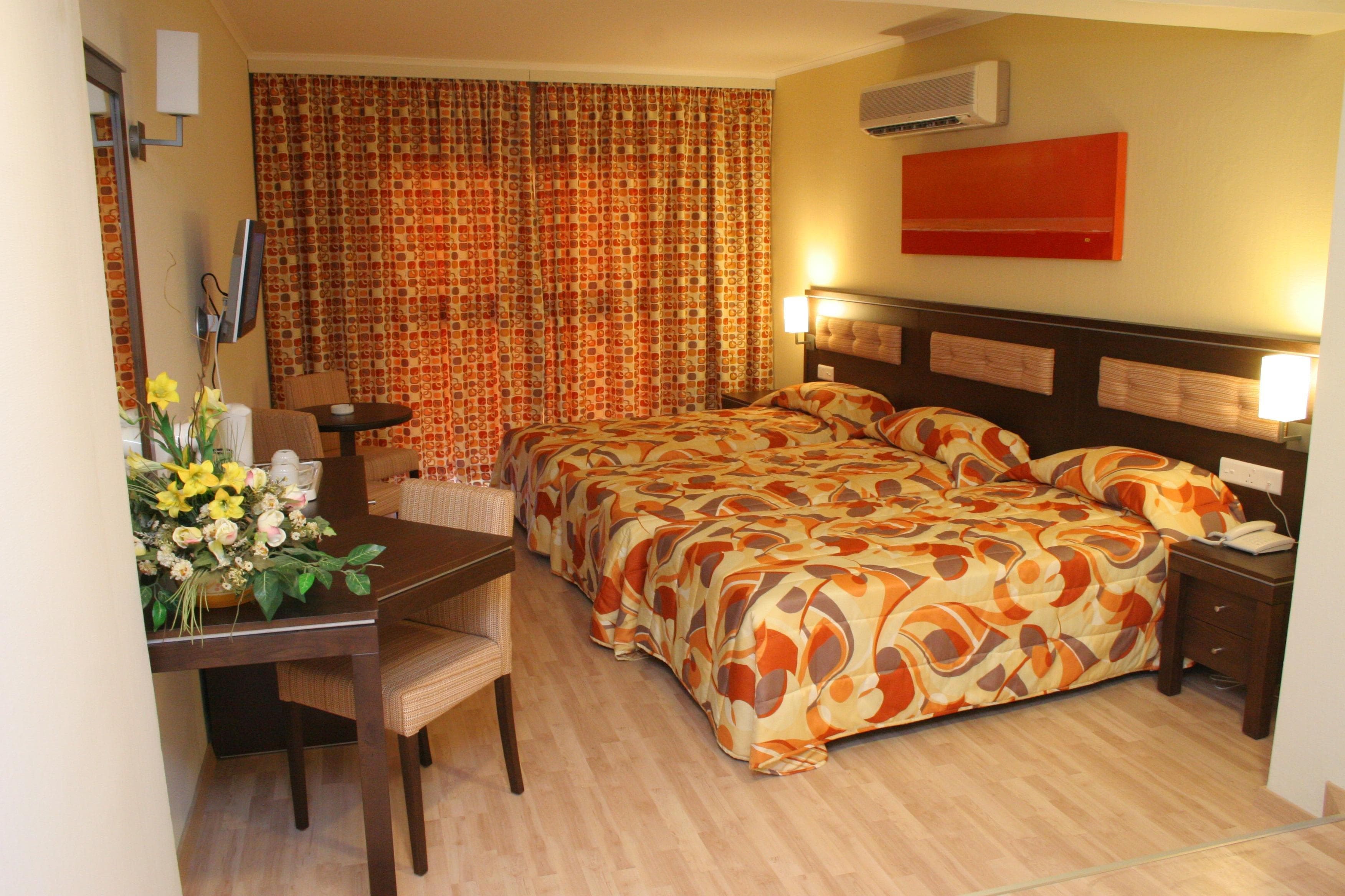Livadhiotis City Hotel Ansicht 9