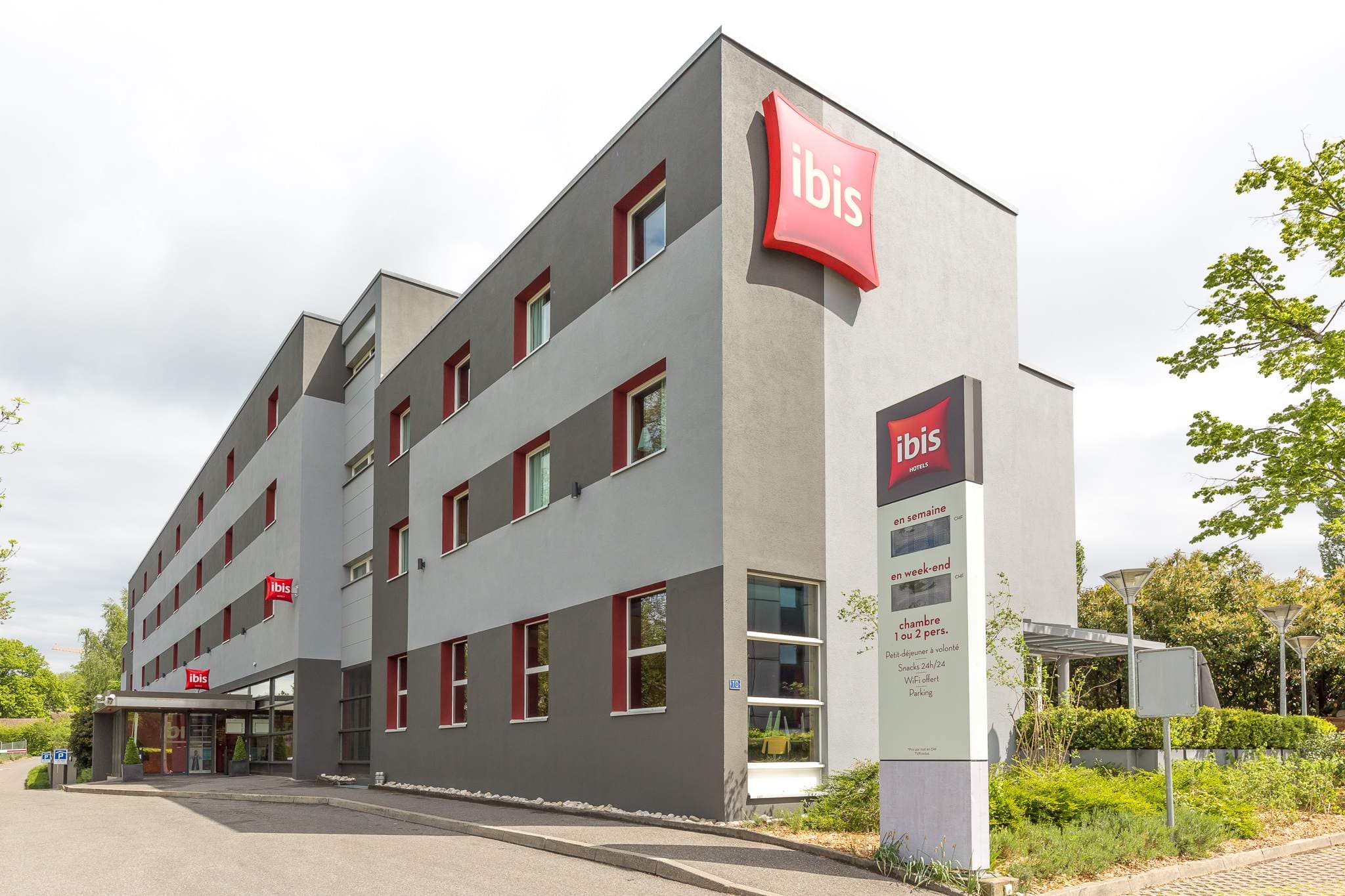 Hotel Ibis Geneve Aeroport Ansicht 2