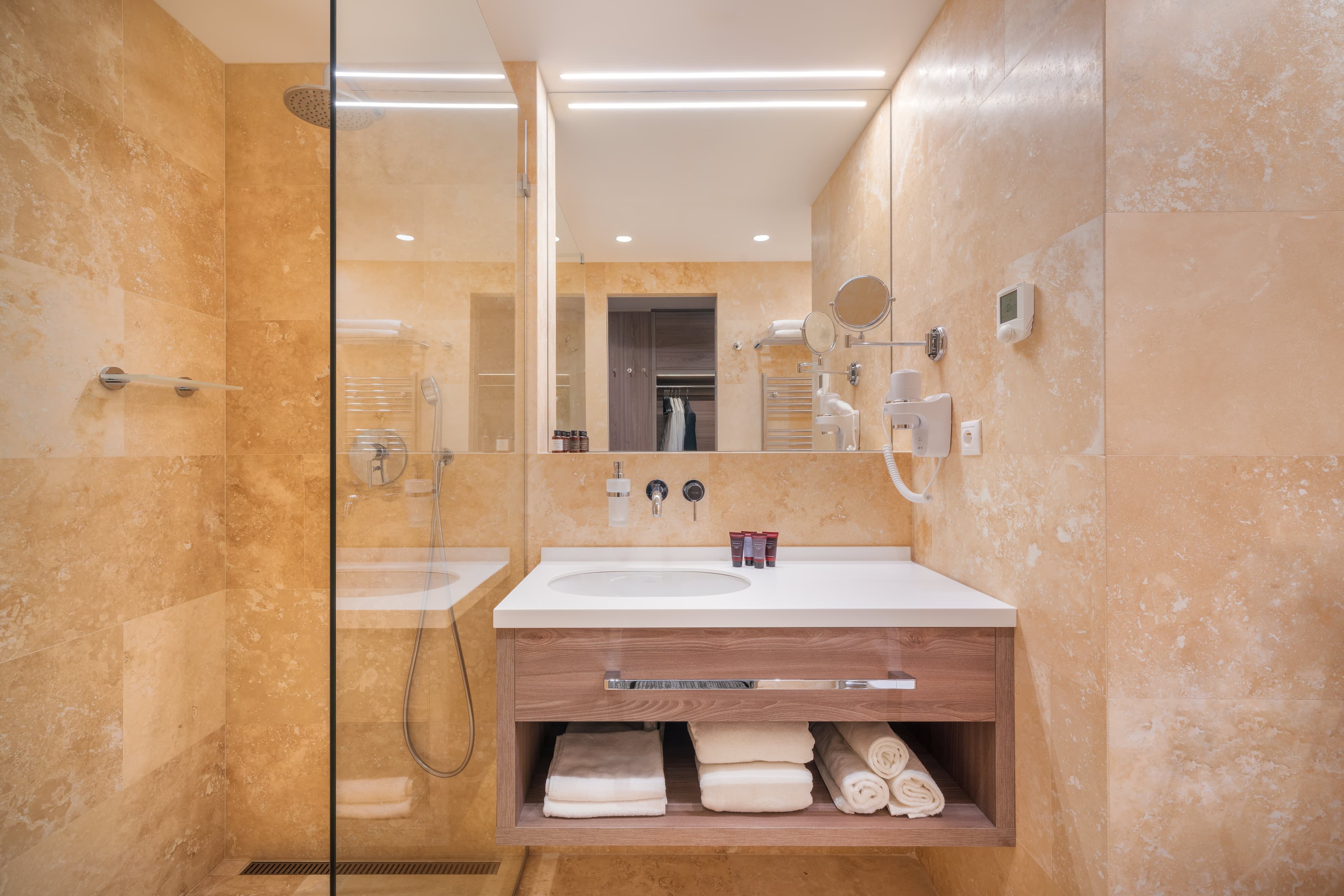 Hotel CUBE Prague Ansicht 6
