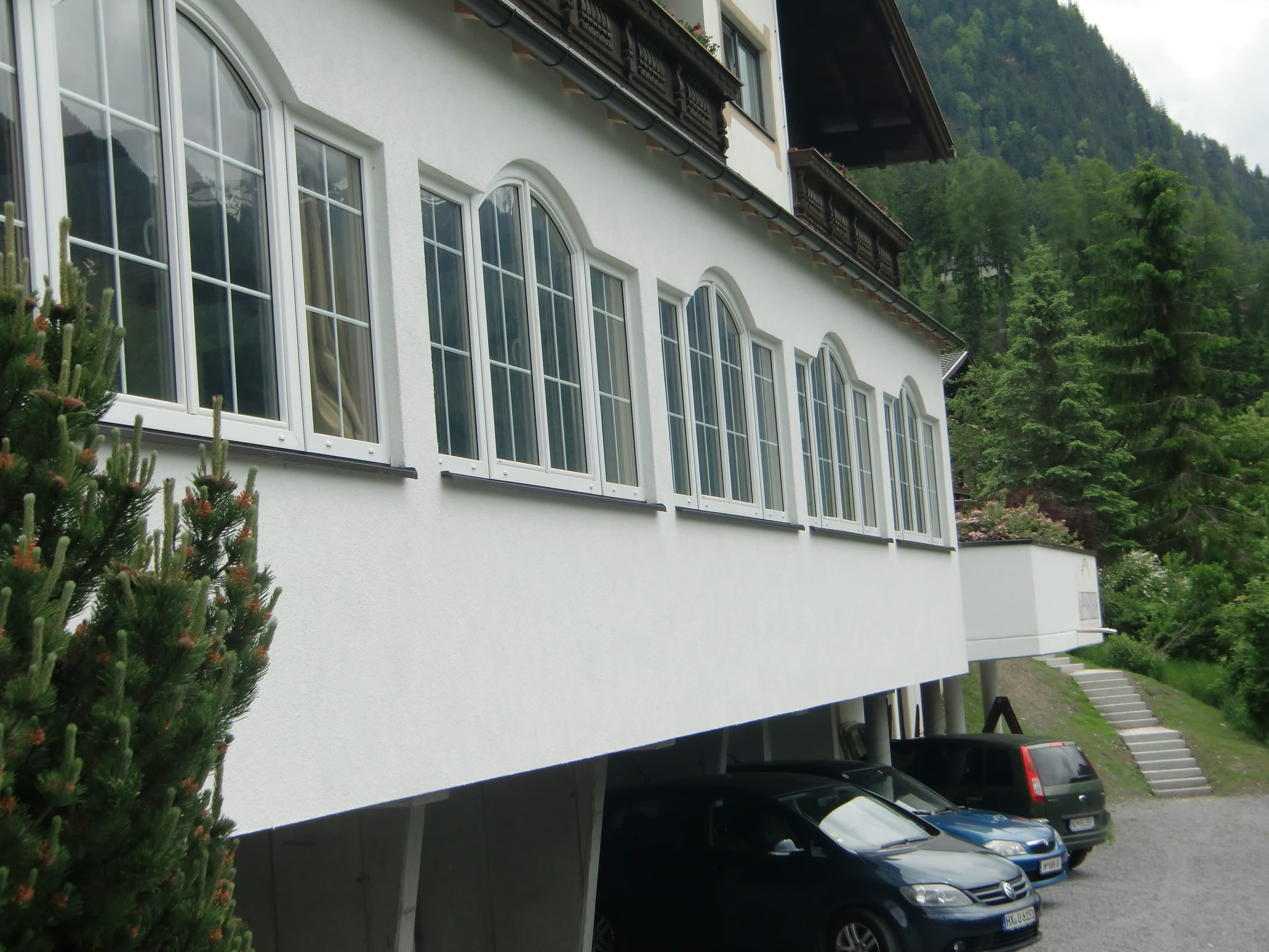 Hotel Alpenfriede Ansicht 2