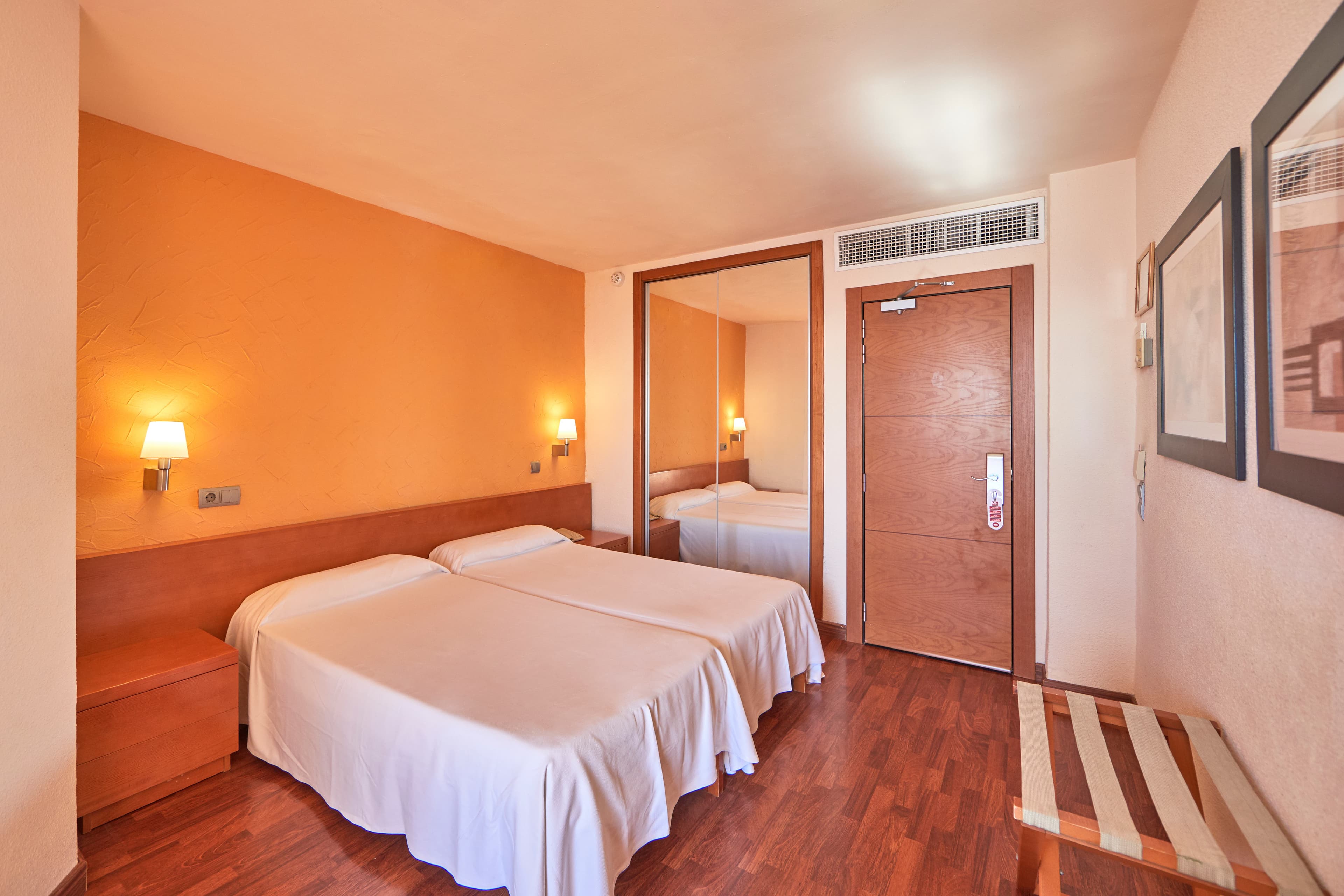 MLL Blue Bay Hotel Ansicht 6