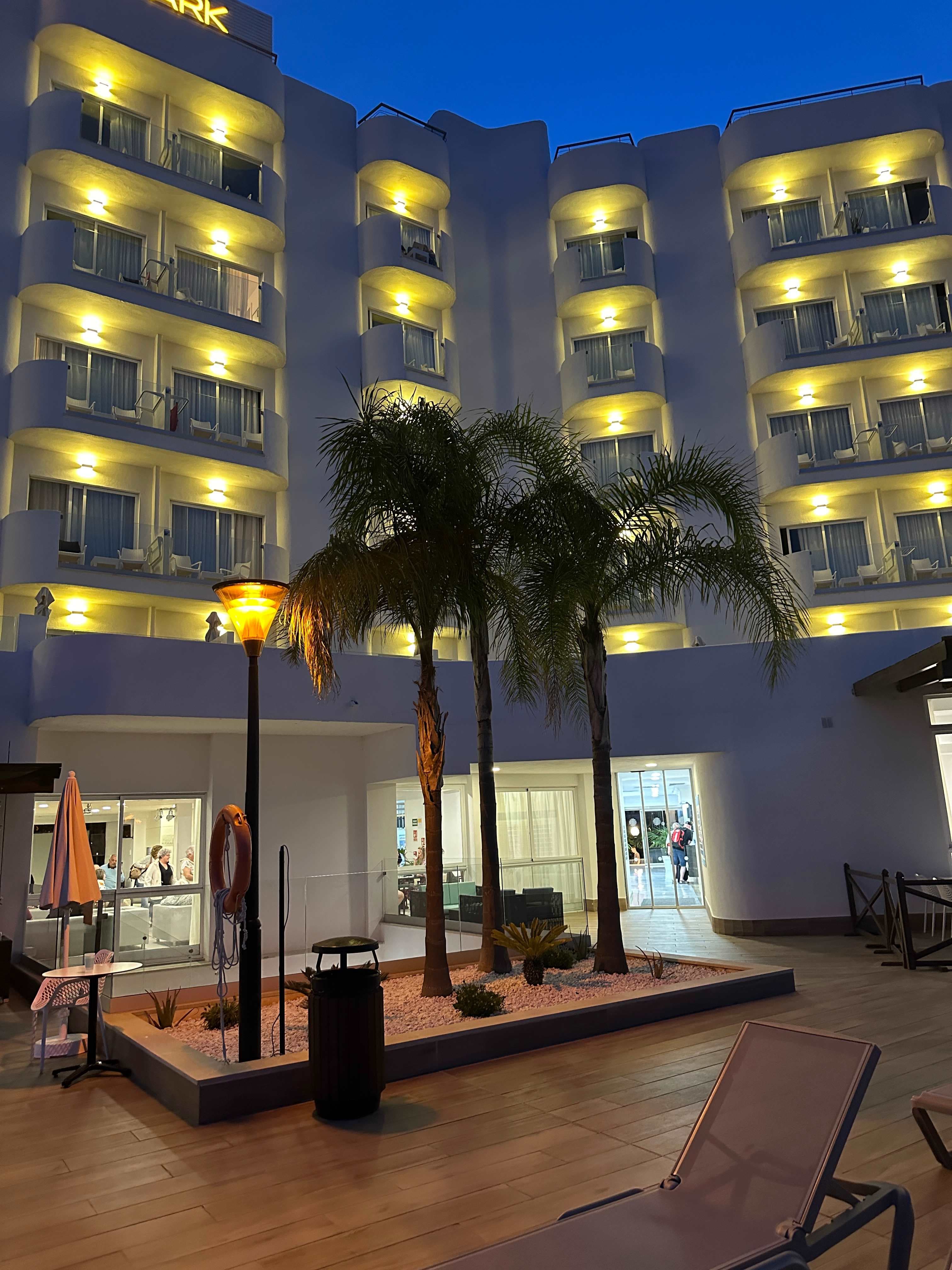 AluaSun Continental Park Hotel & Apartments Ansicht 2