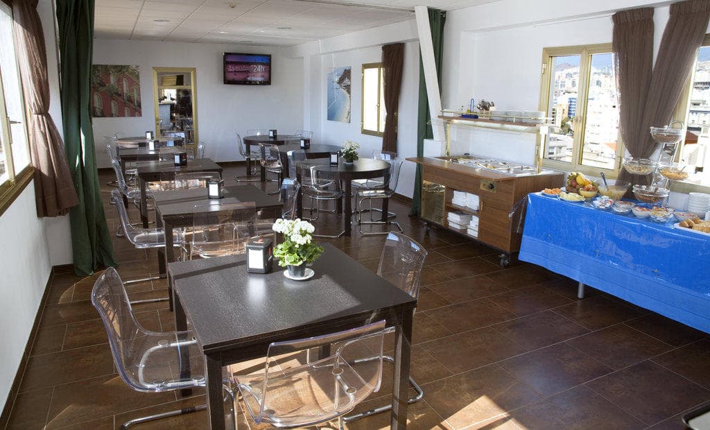 Hotel Adonis Capital Ansicht 6