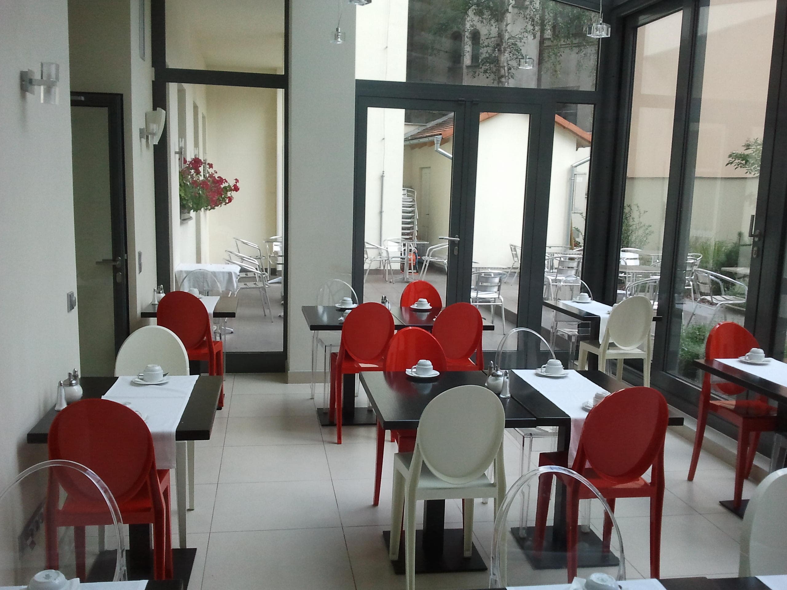 Red & Blue Design Hotel Prague Ansicht 6