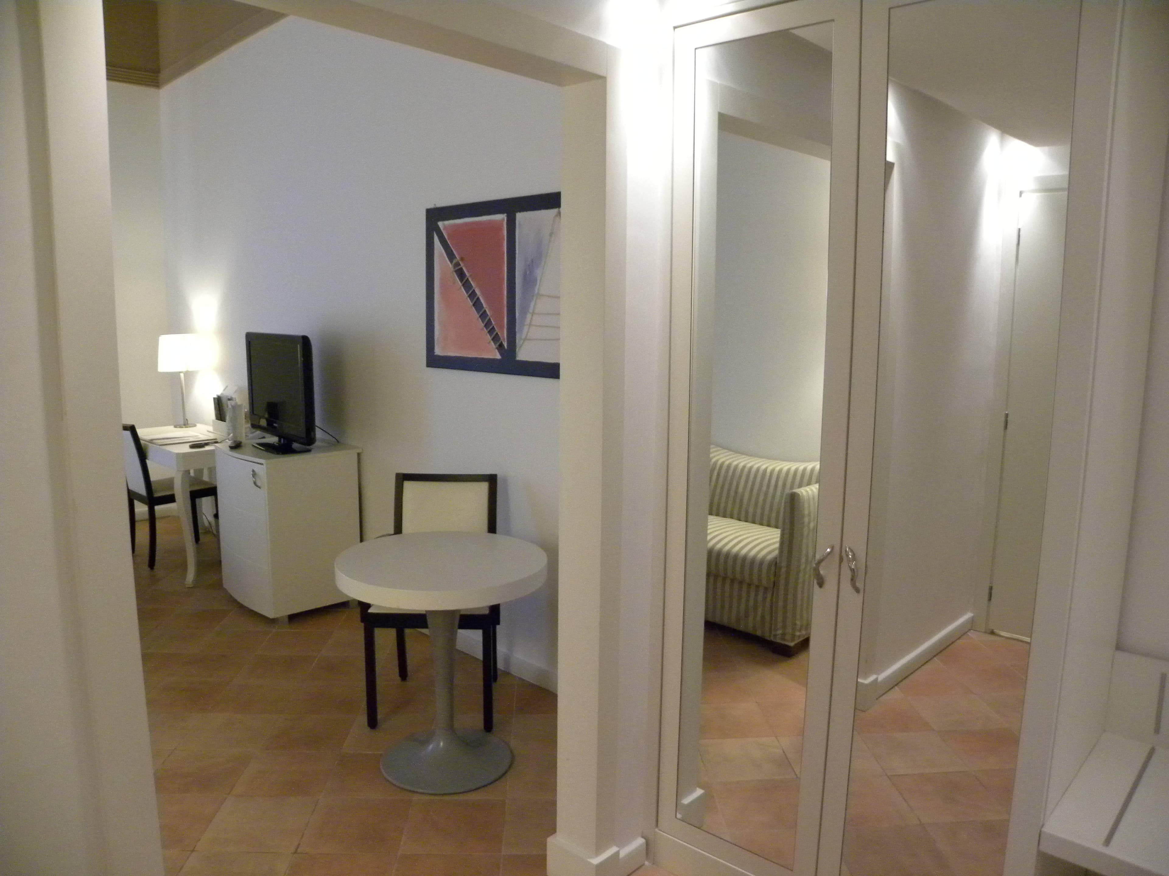 Palazzo Caracciolo Naples Ansicht 3