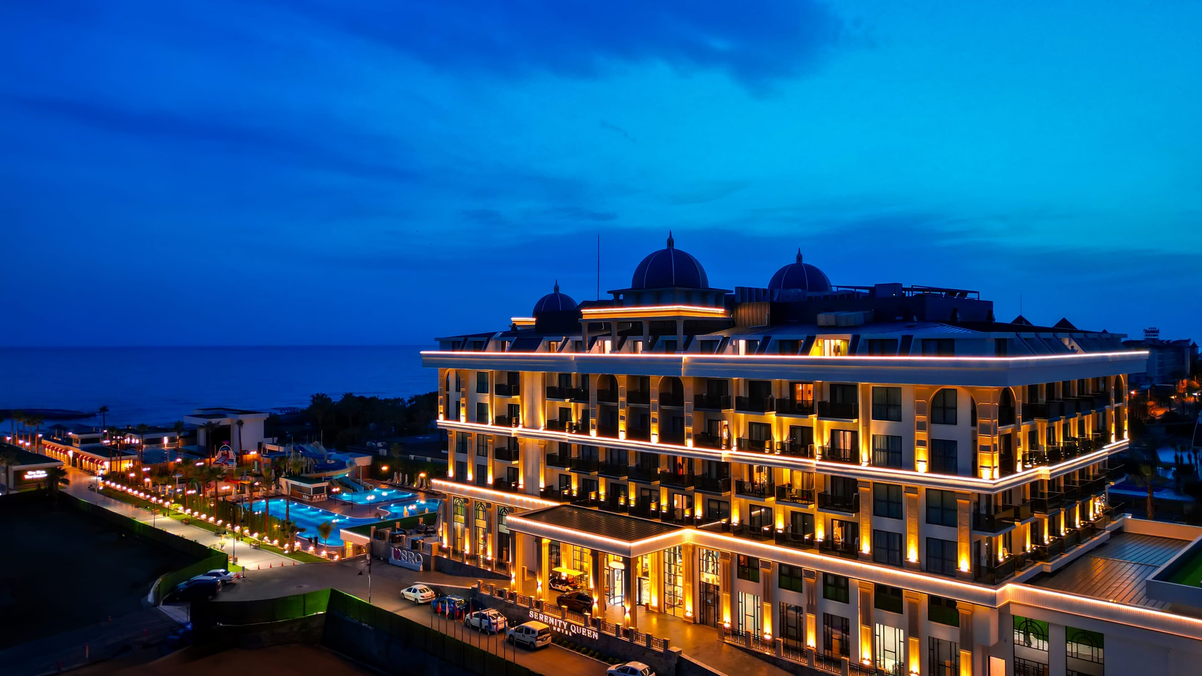 Serenity Queen Hotel Ansicht 2