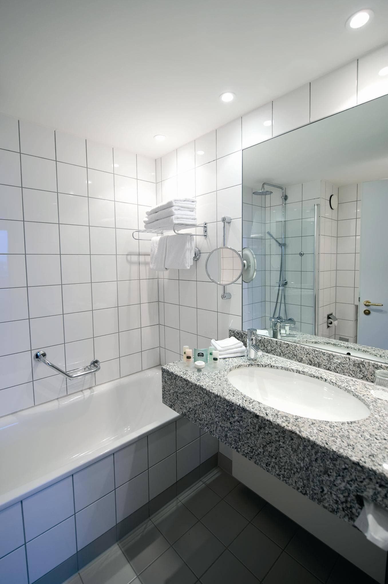 Hotel Courtyard by Marriott Düsseldorf Hafen Ansicht 8