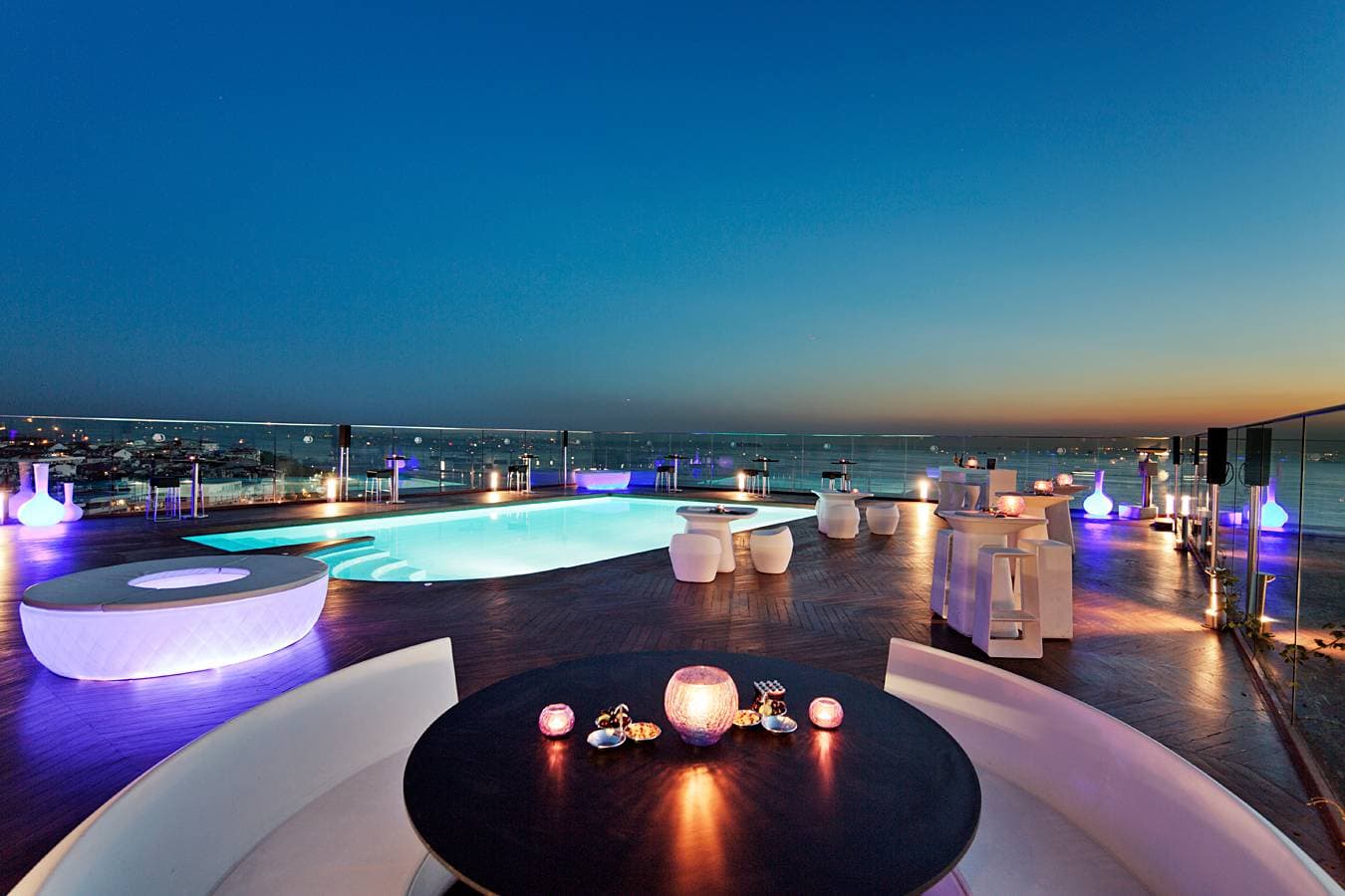 DoubleTree by Hilton Hotel Istanbul-Moda Ansicht 8