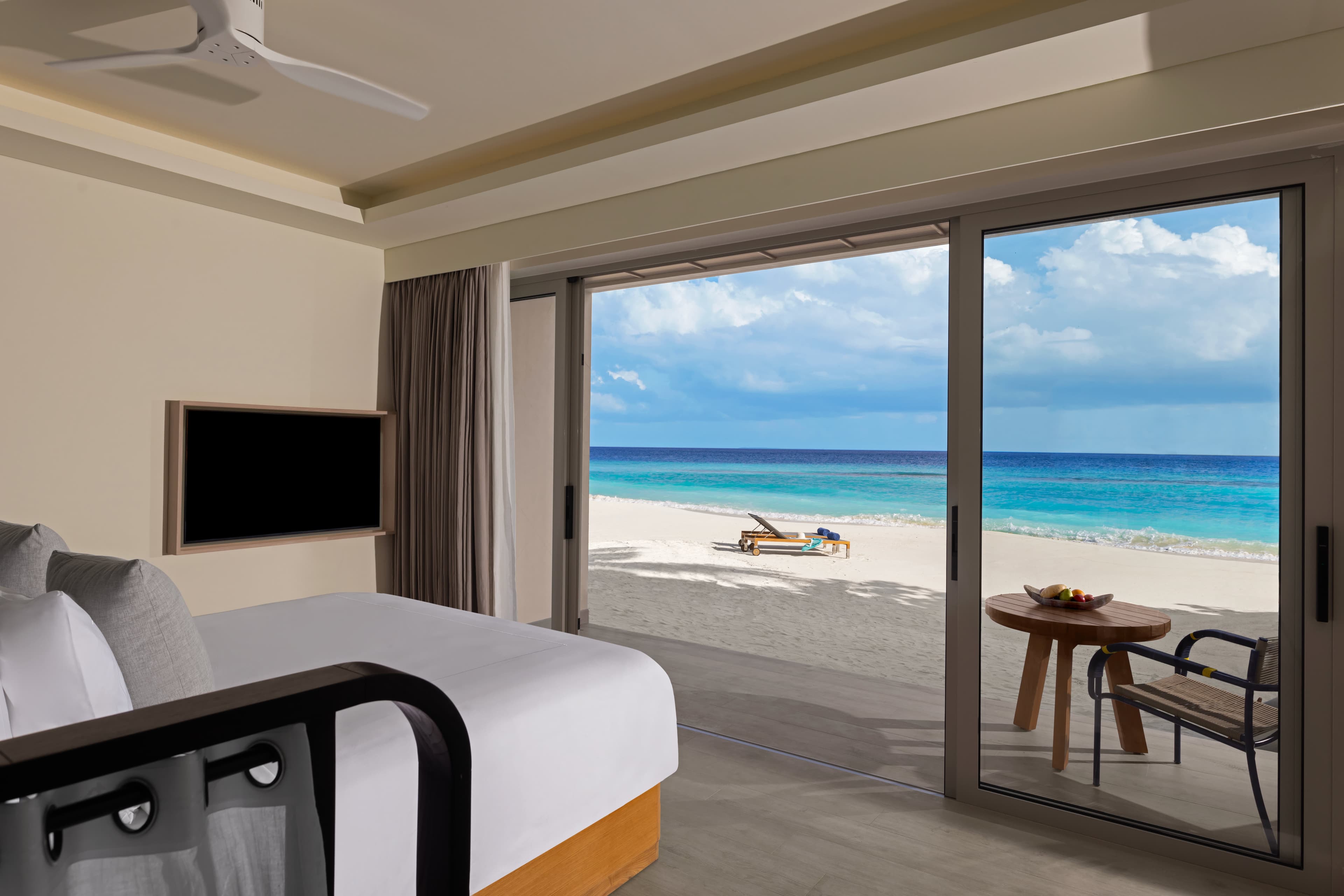 Avani+ Fares Maldives Resort Ansicht 4