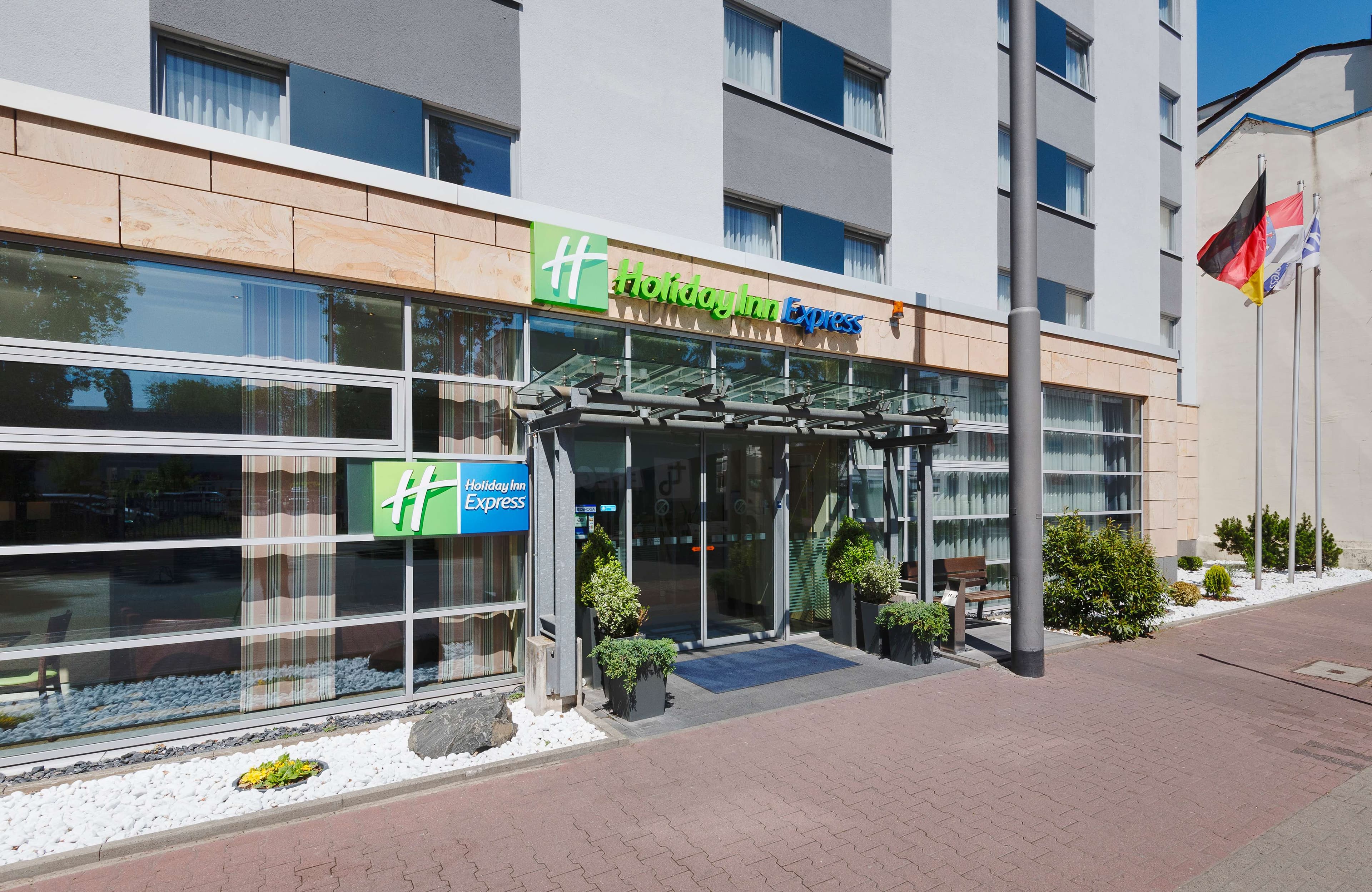 Holiday Inn Express Frankfurt - Messe Ansicht 8