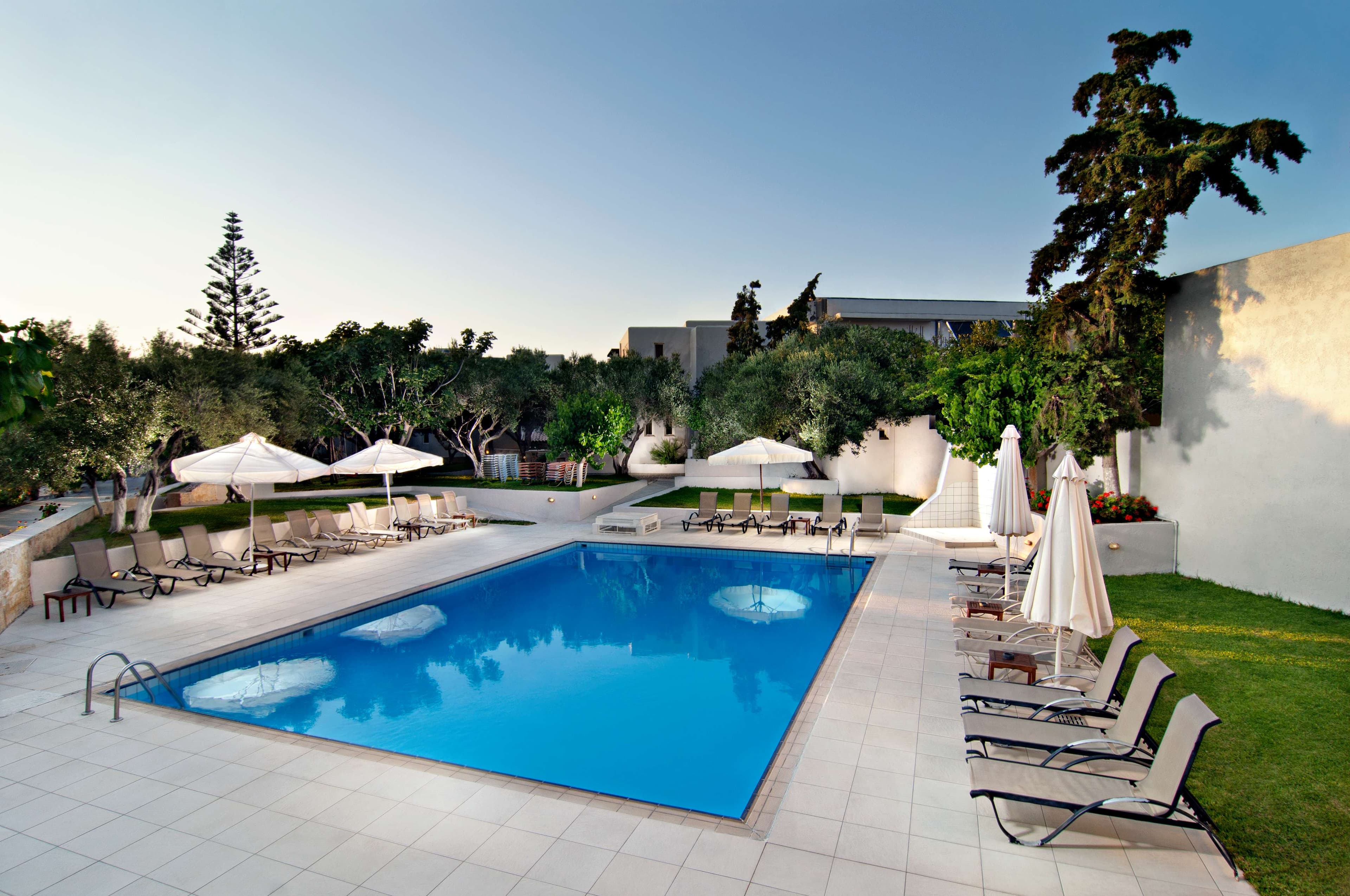 Ourania Apartments Hotel