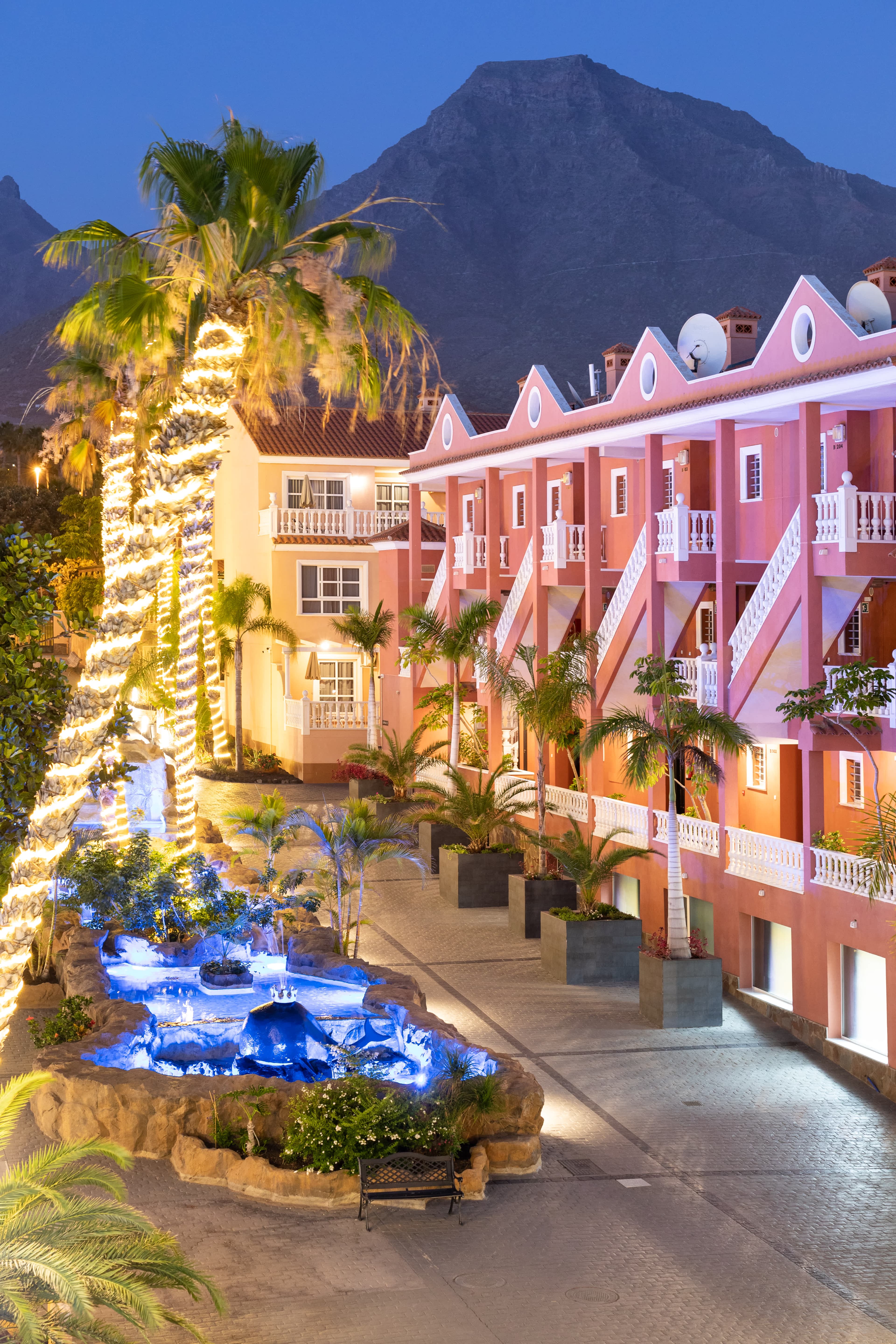 Hotel El Duque Ansicht 3