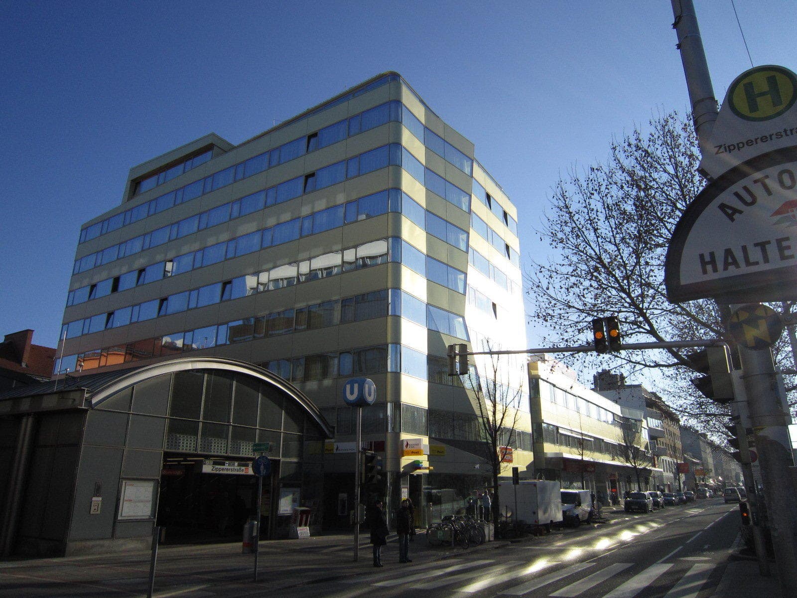 Simm’s Hotel – the cityhotel next to metro U3 Ansicht 3