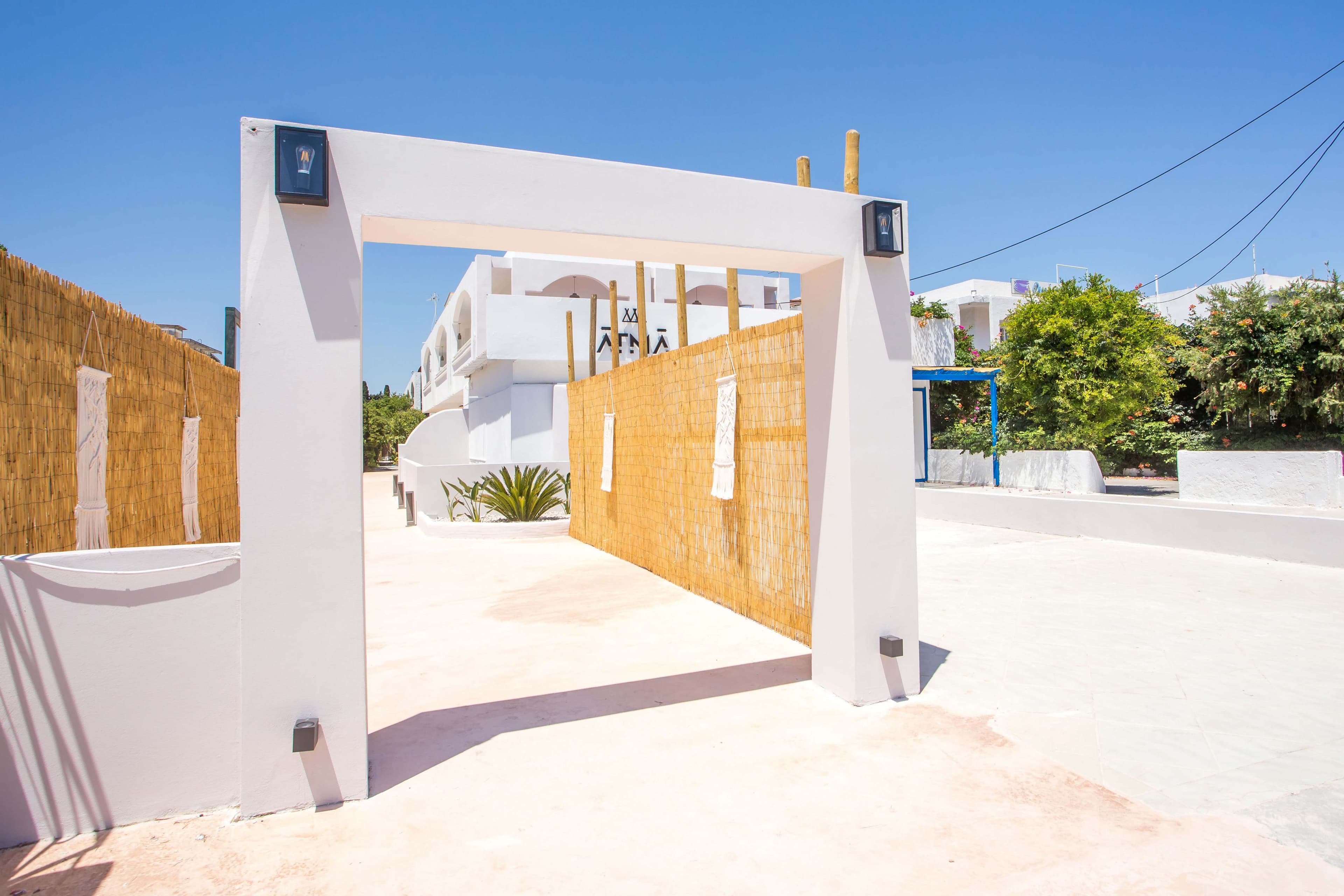 Atma Beach Rooms & Suites Ansicht 2