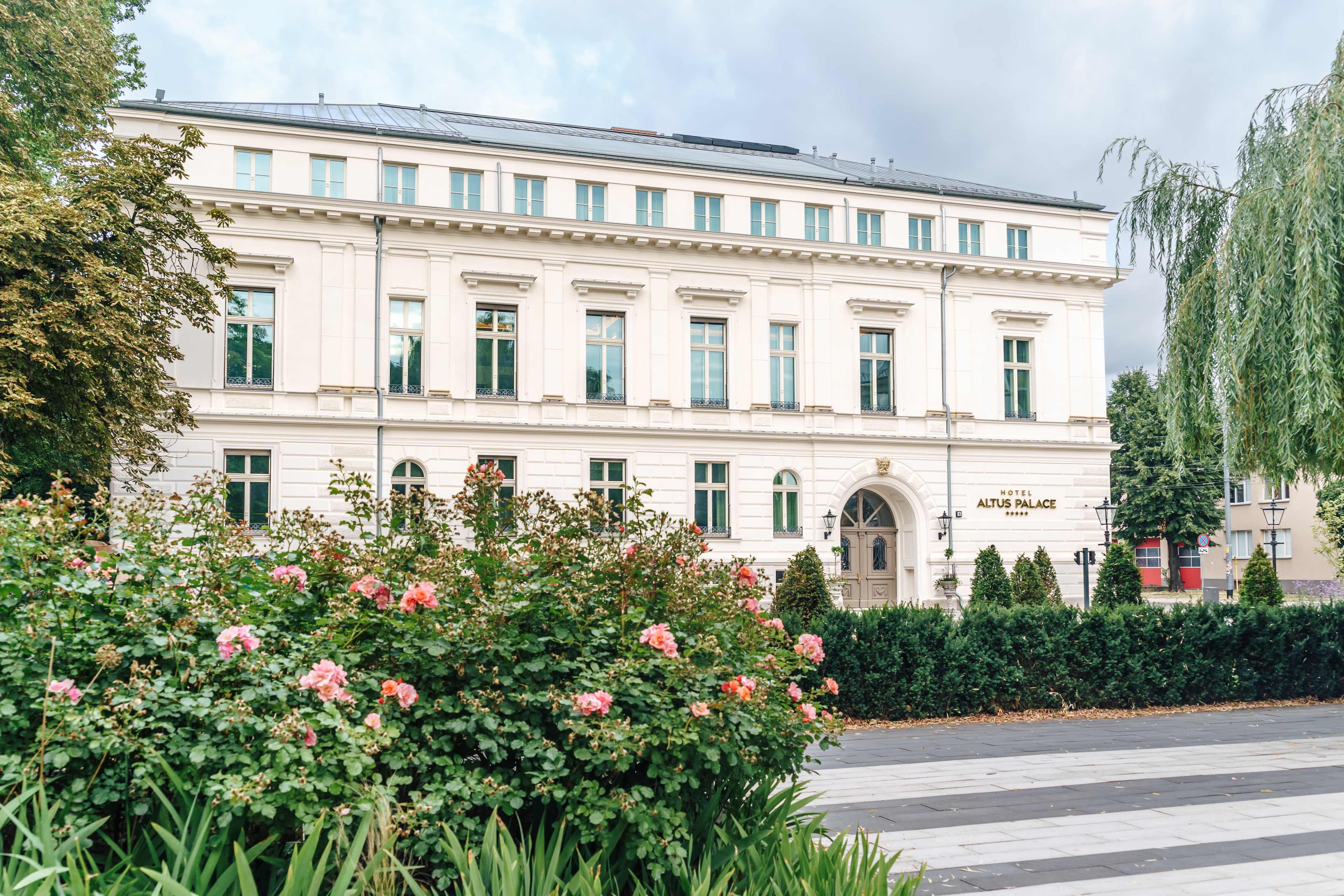 Altus Palace