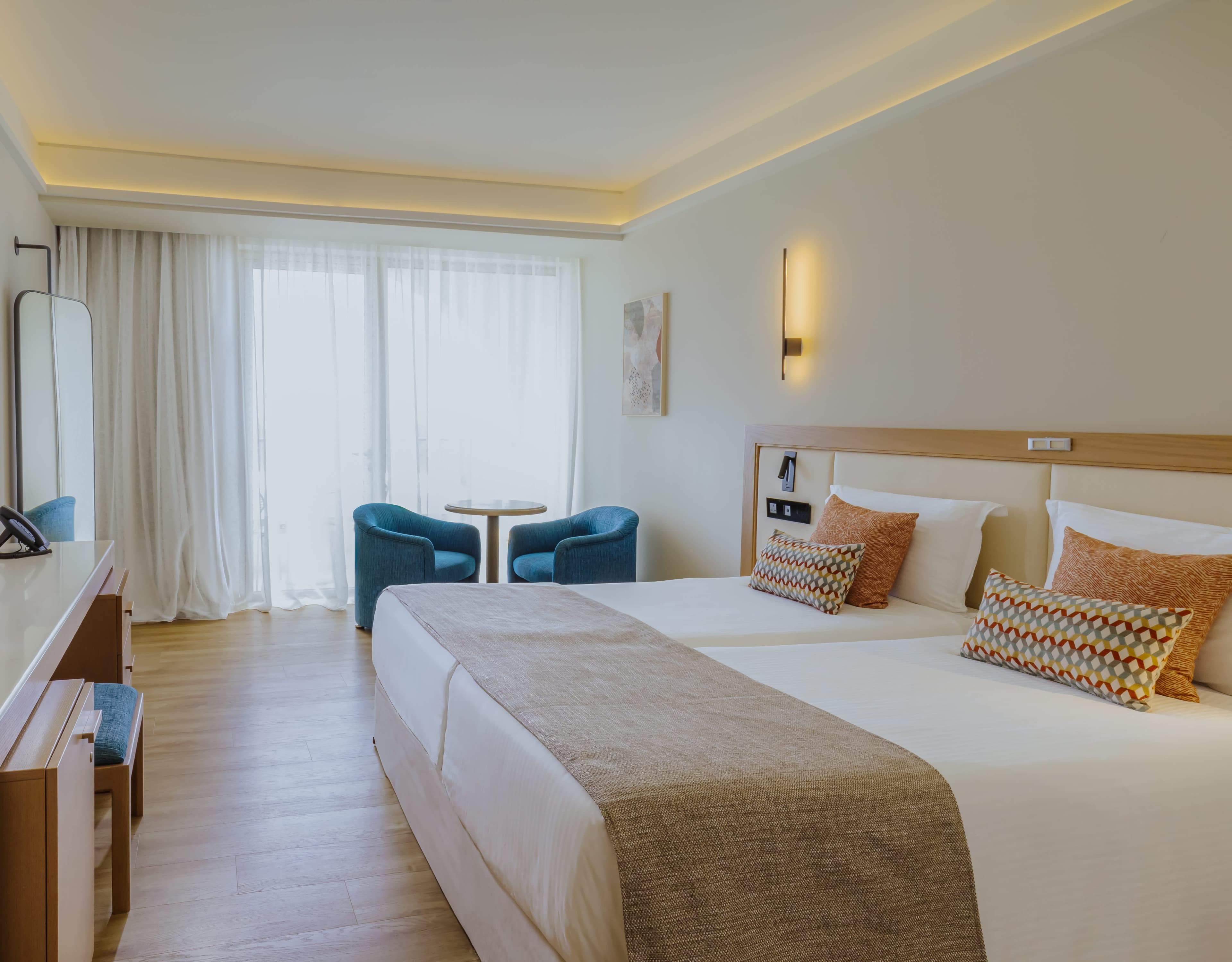 The Golden Coast Beach Hotel Ansicht 5