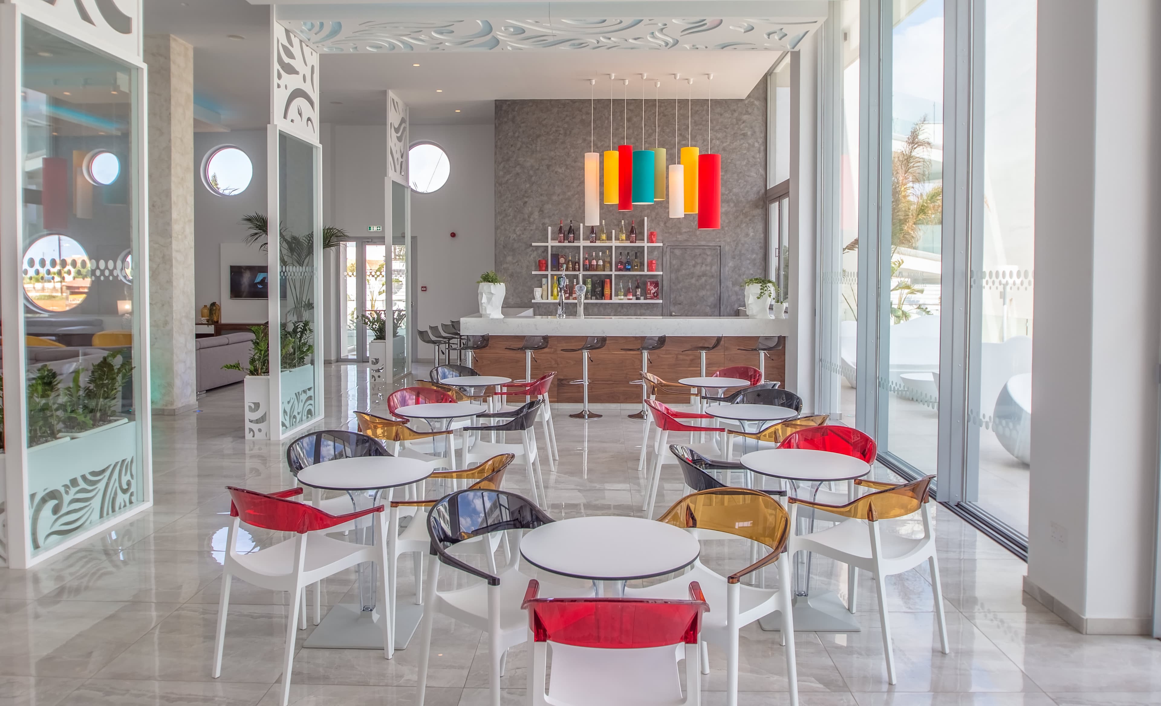 Nicholas Color Hotel Ansicht 8