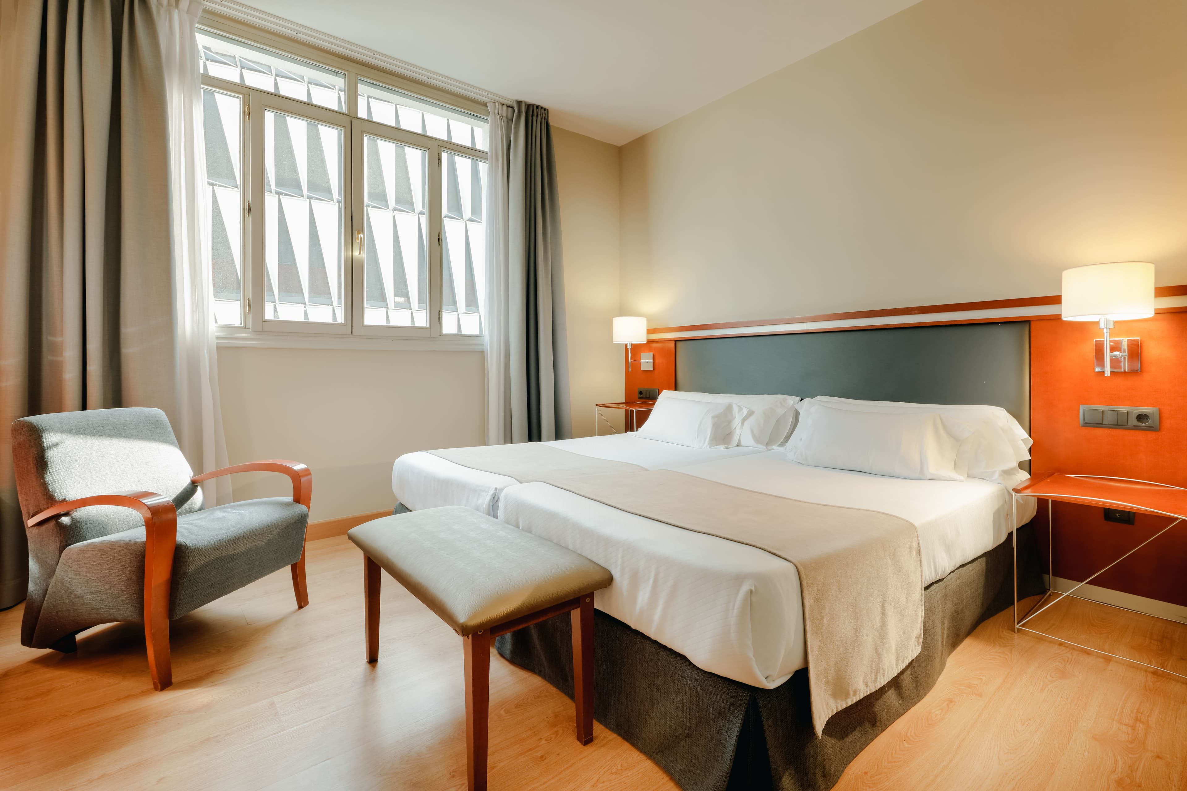 Abba Euskalduna Hotel Ansicht 6