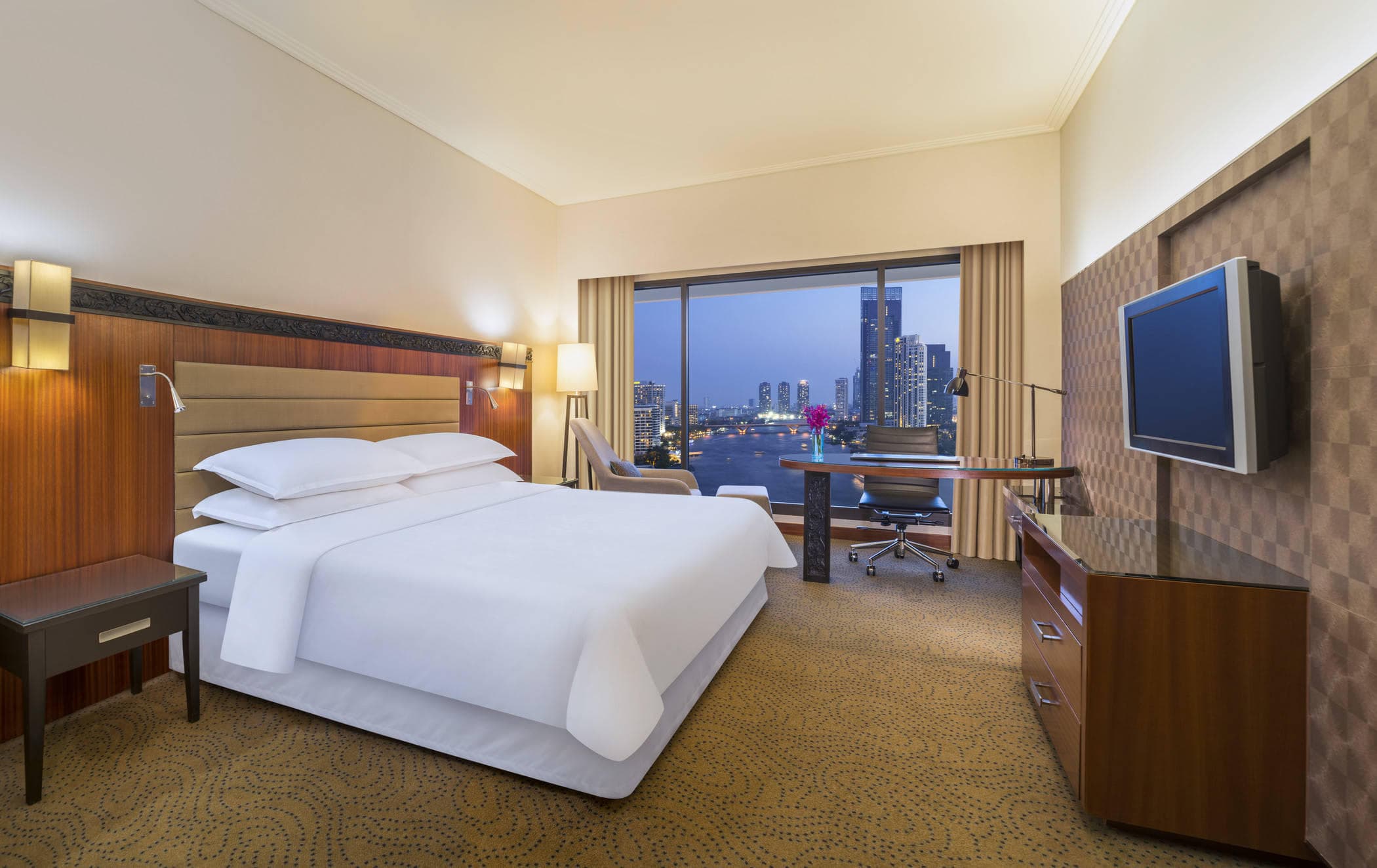 Royal Orchid Sheraton Hotel & Towers Ansicht 4