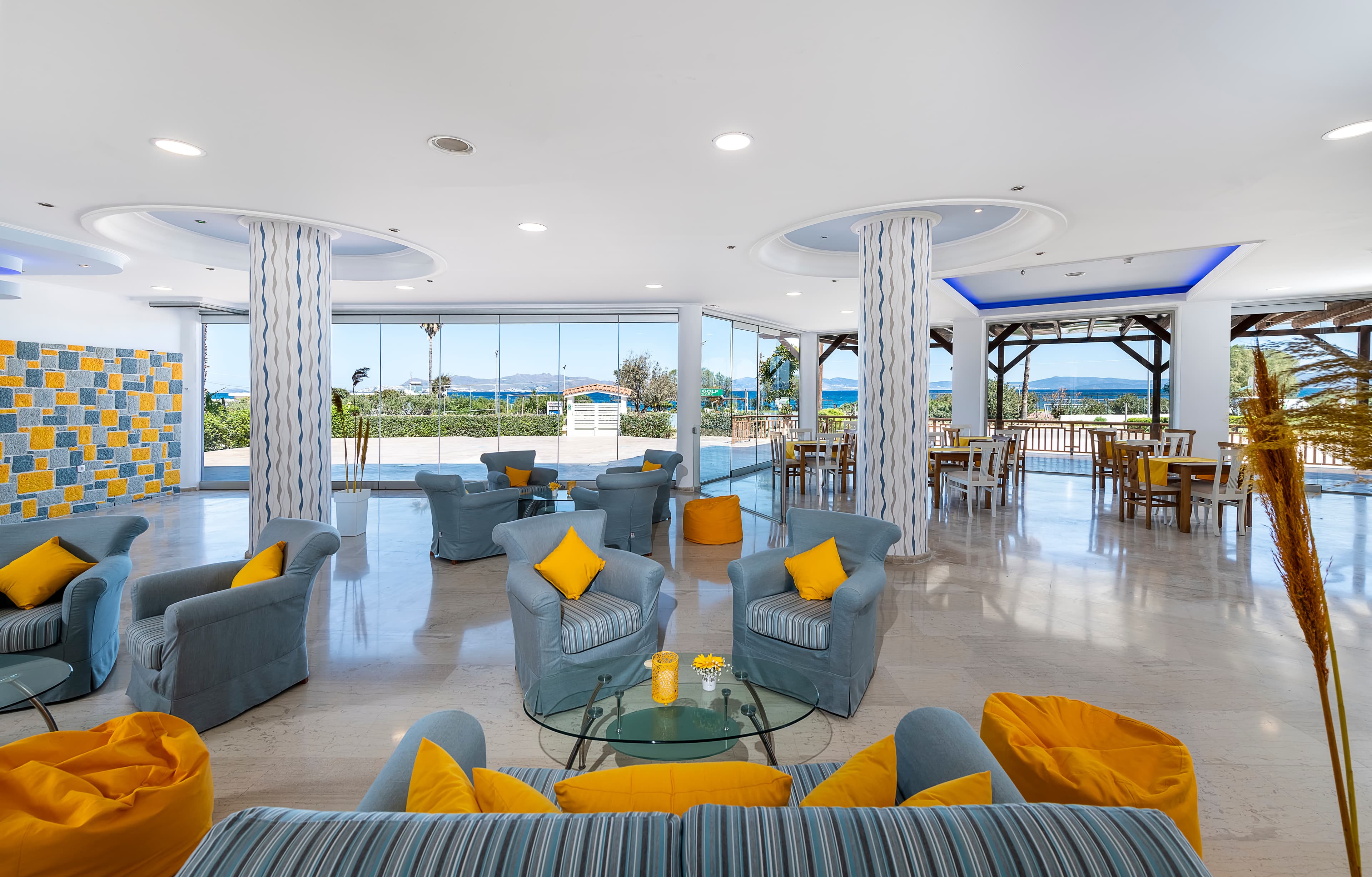 TUI SUNEO Niriides Beach Ansicht 9