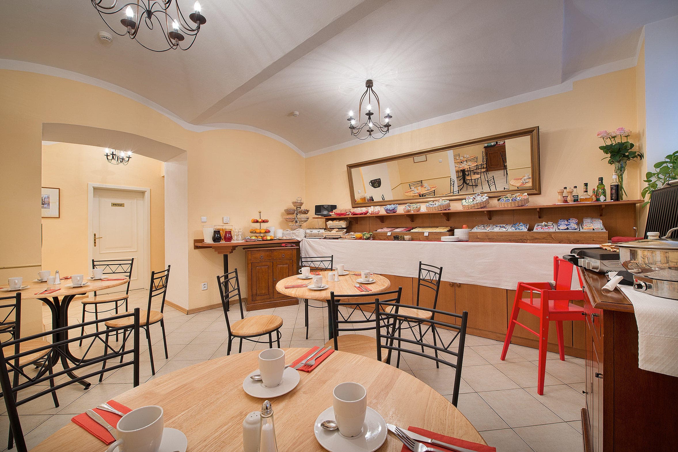 Hotel Suite Home Prague Ansicht 10