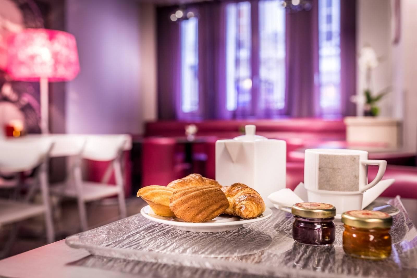 Hotel Opera Marigny Ansicht 6