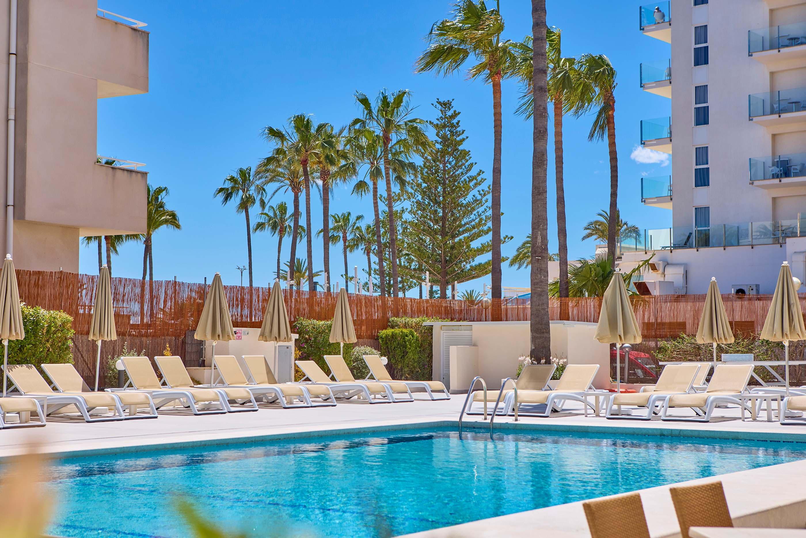 Universal Hotel Bikini Ansicht 10