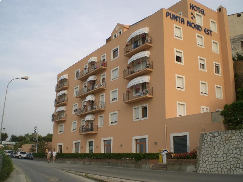 Hotel Punta Nord Est Ansicht 2