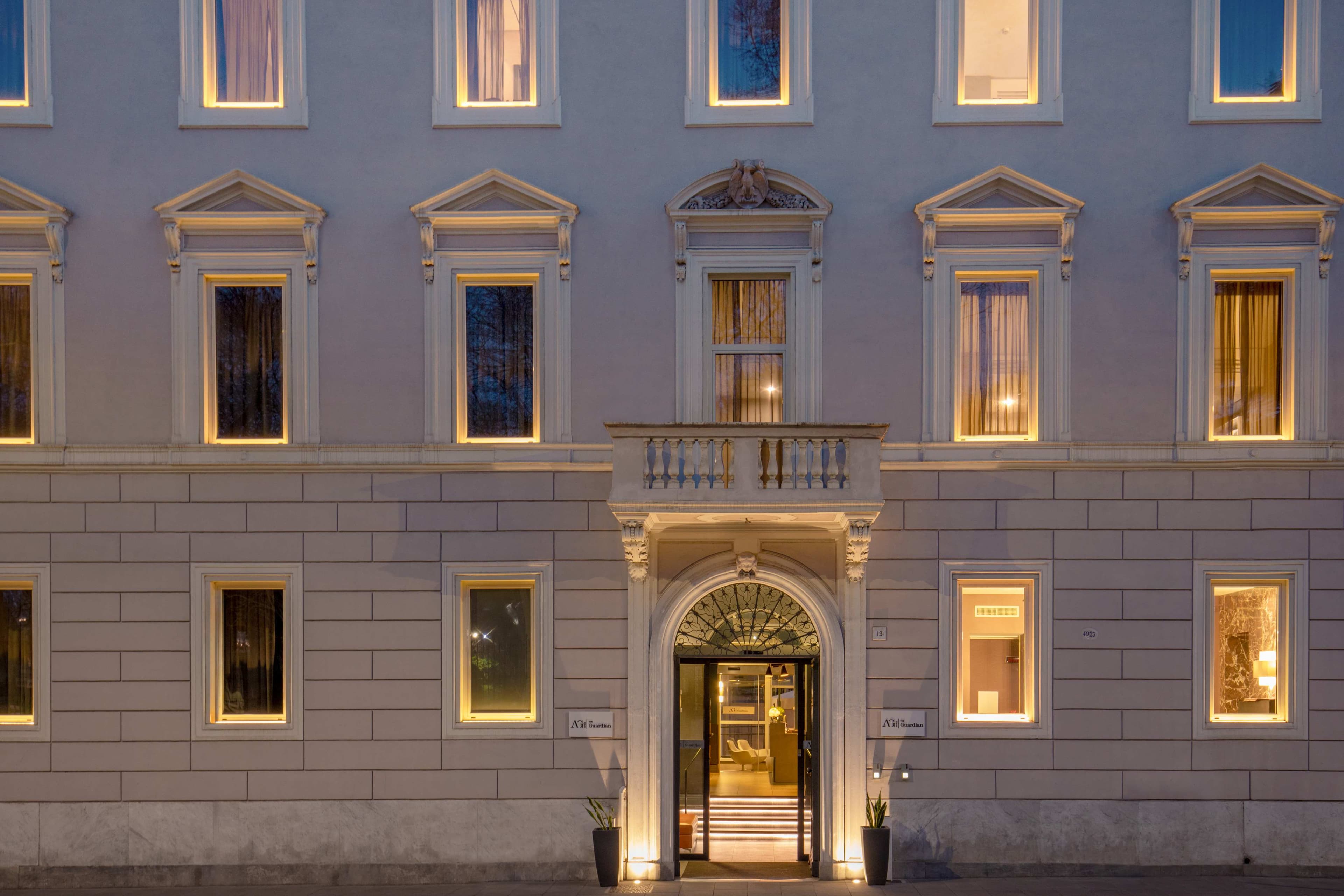 The Guardian Hotel Ansicht 3